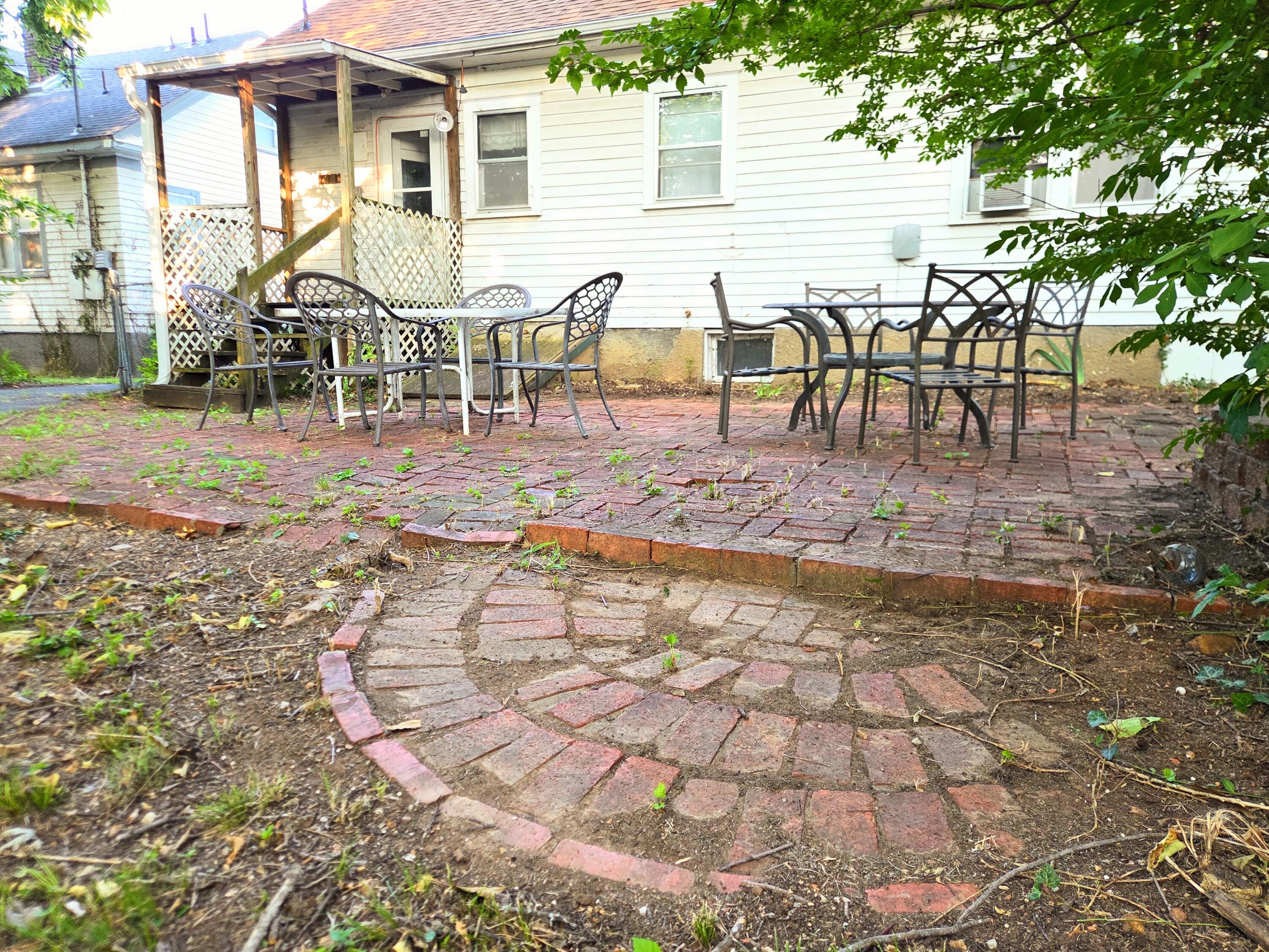 1106 South Florence Avenue Property Photo 7
