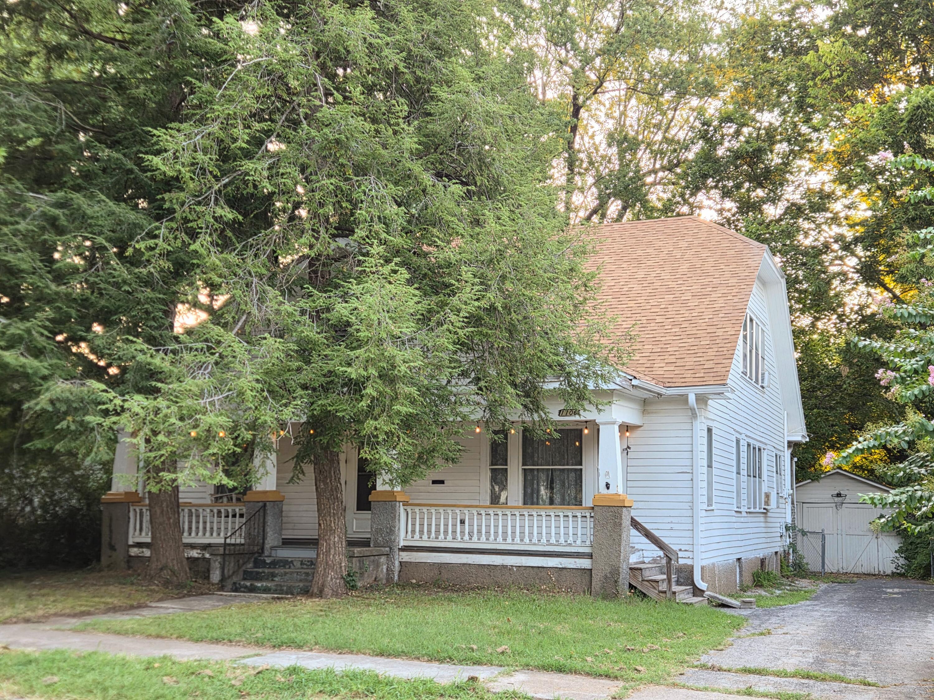 1106 South Florence Avenue Property Photo 14