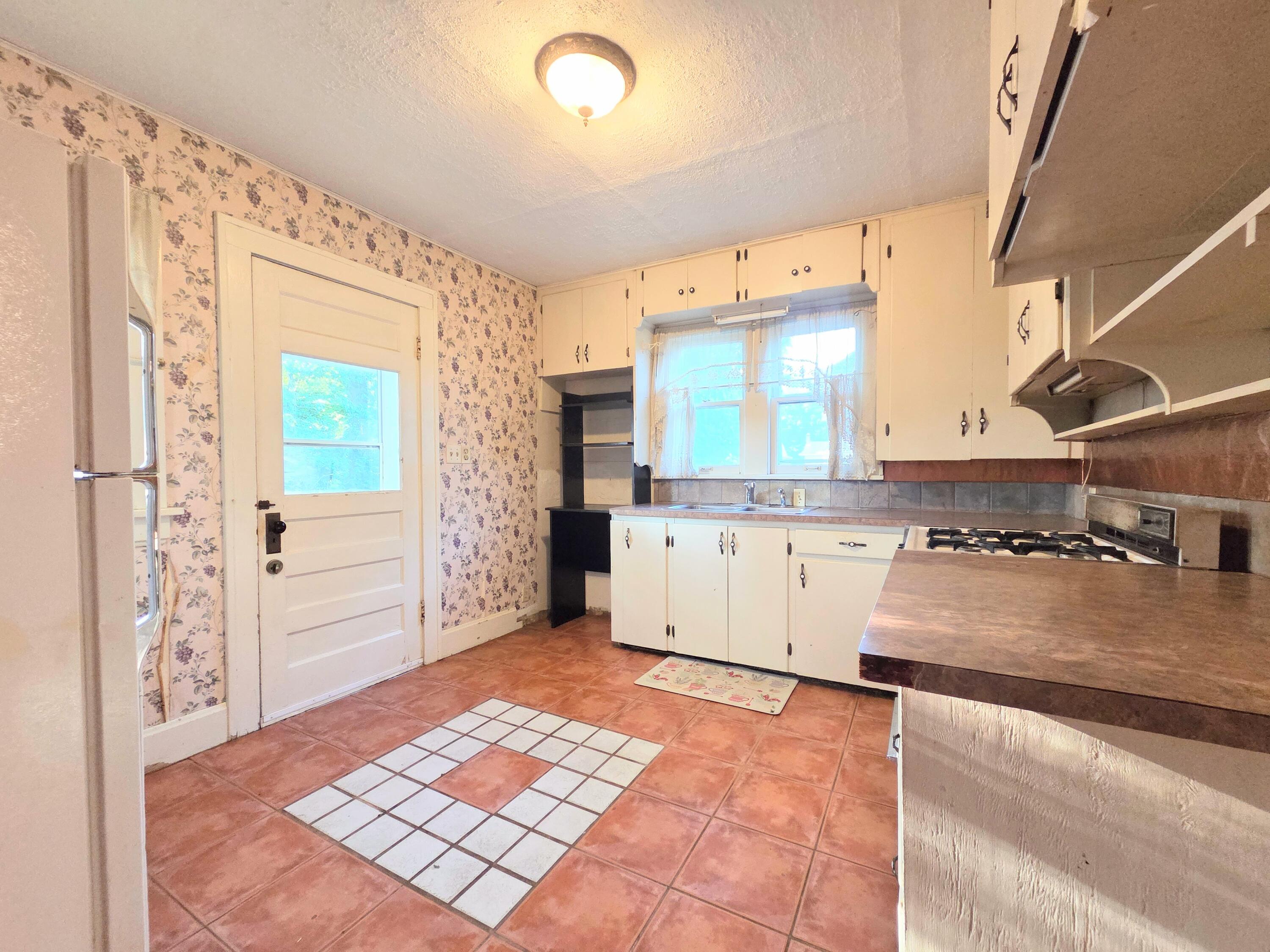 1106 South Florence Avenue Property Photo 28