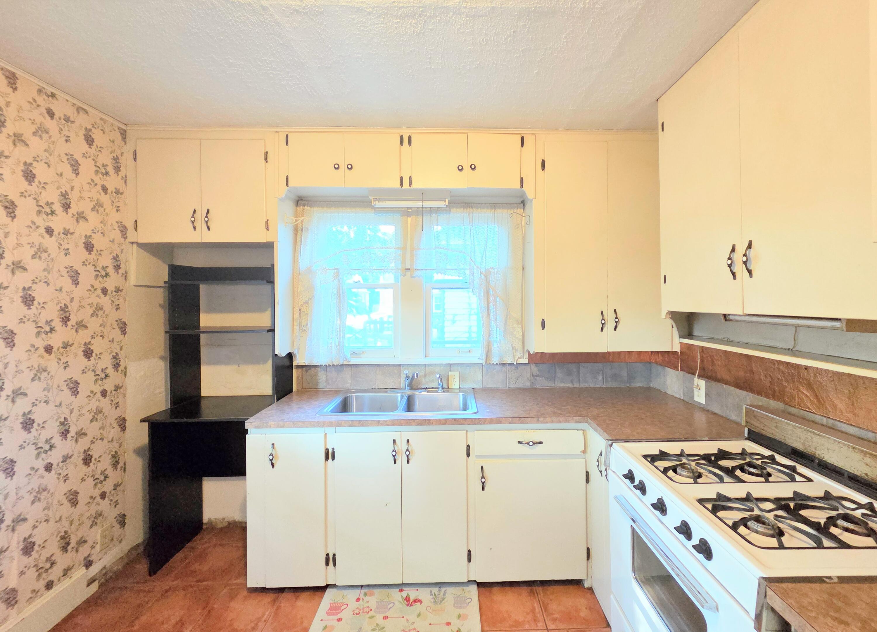 1106 South Florence Avenue Property Photo 30