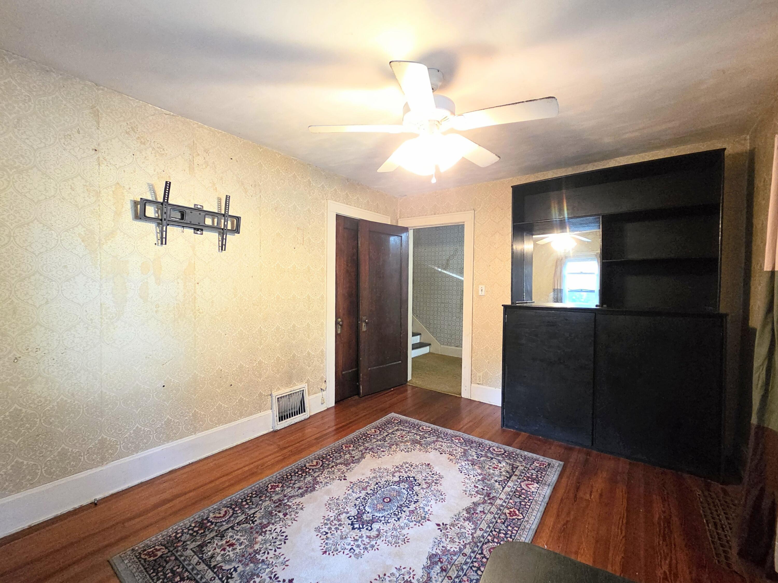 1106 South Florence Avenue Property Photo 43