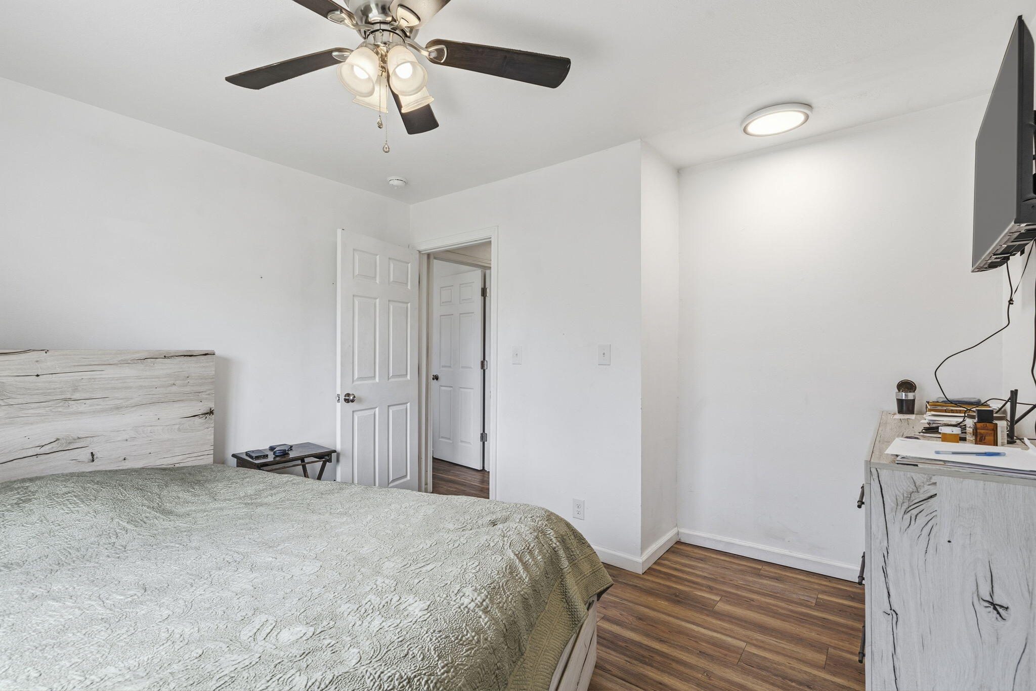 910 South Nettleton Avenue Property Photo 14