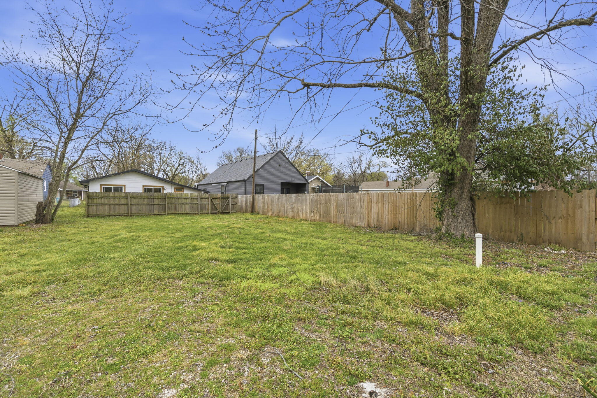 910 South Nettleton Avenue Property Photo 25