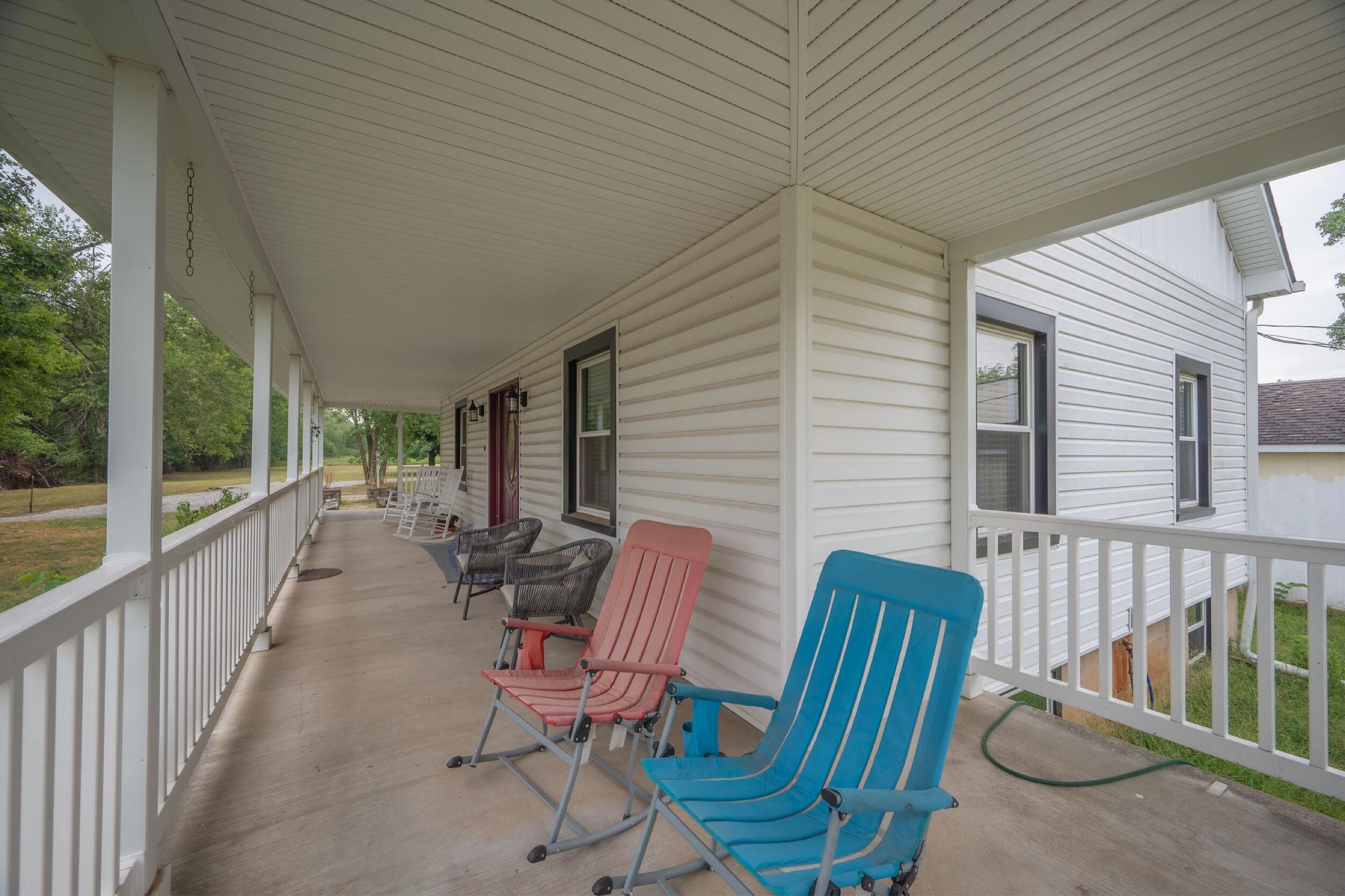25327 Central Avenue Property Photo 8