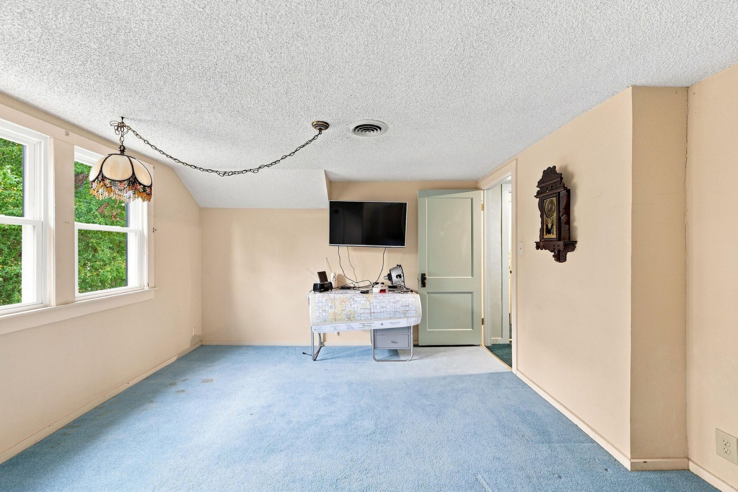 25327 Central Avenue Property Photo 24