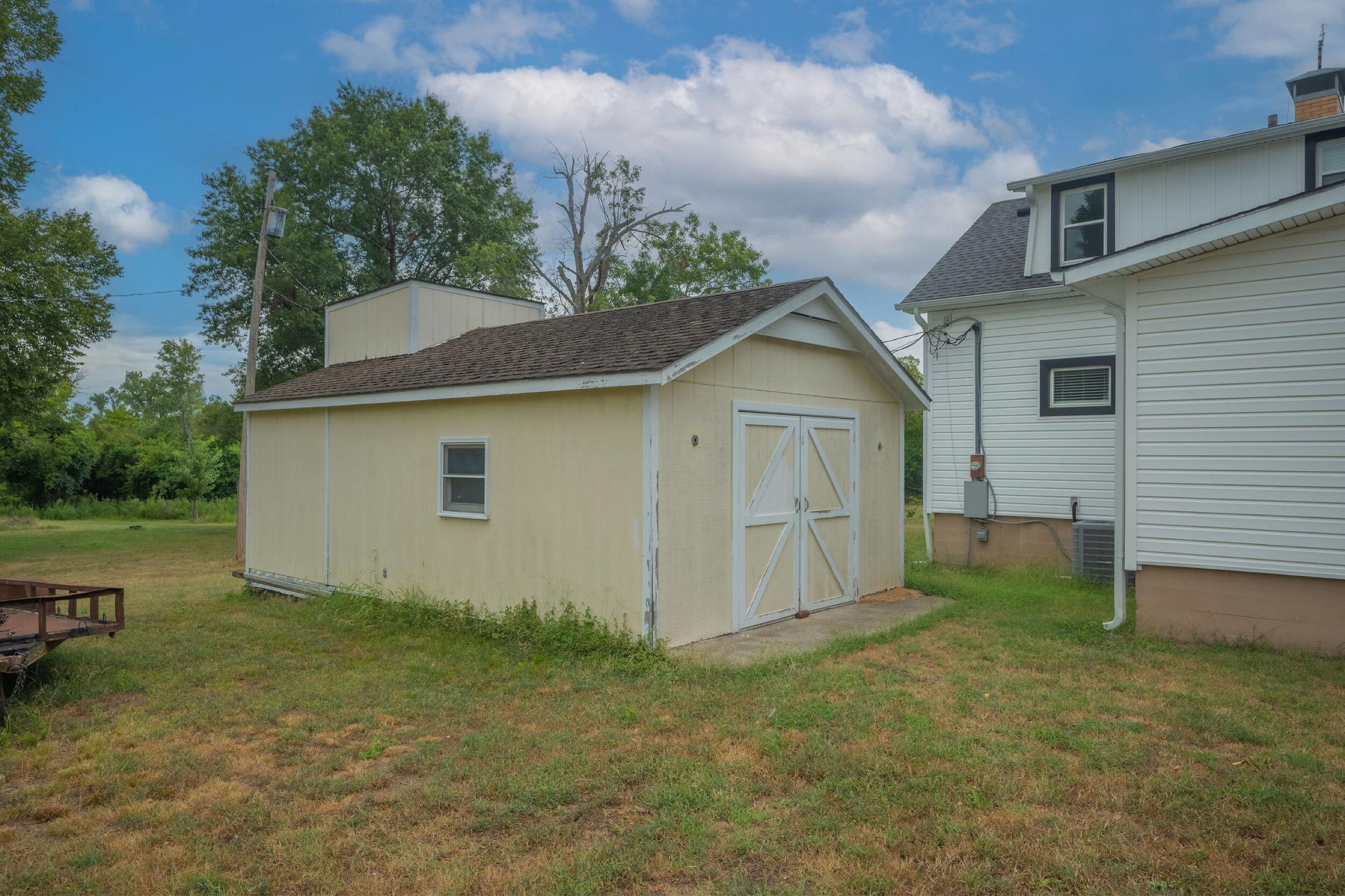 25327 Central Avenue Property Photo 40