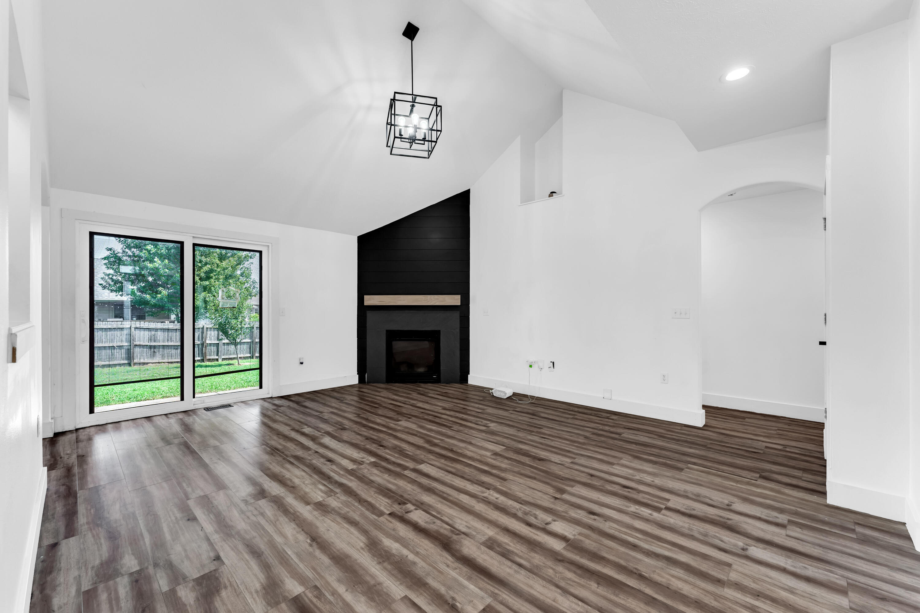 700 North Lexington Avenue Property Photo 11