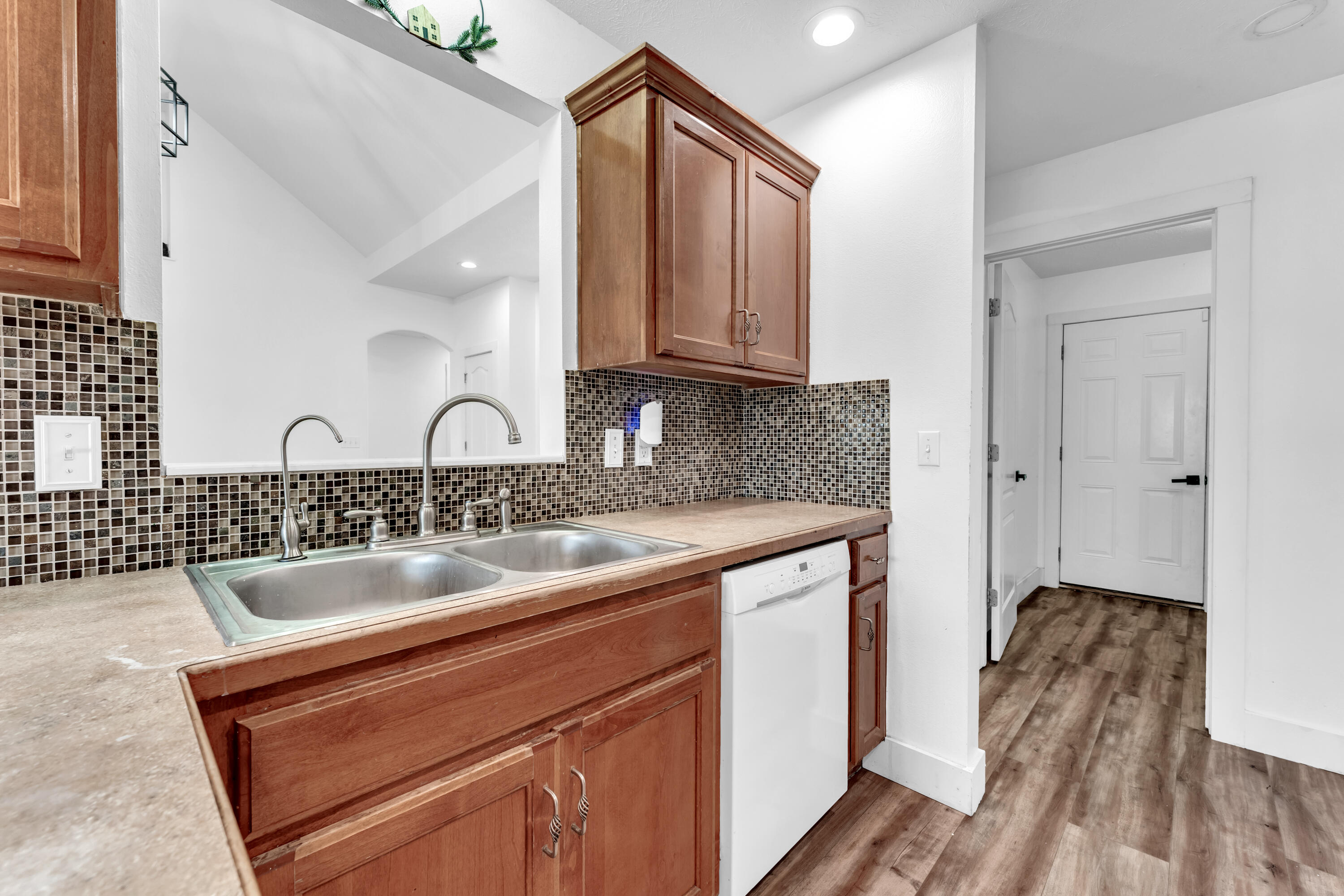 700 North Lexington Avenue Property Photo 18