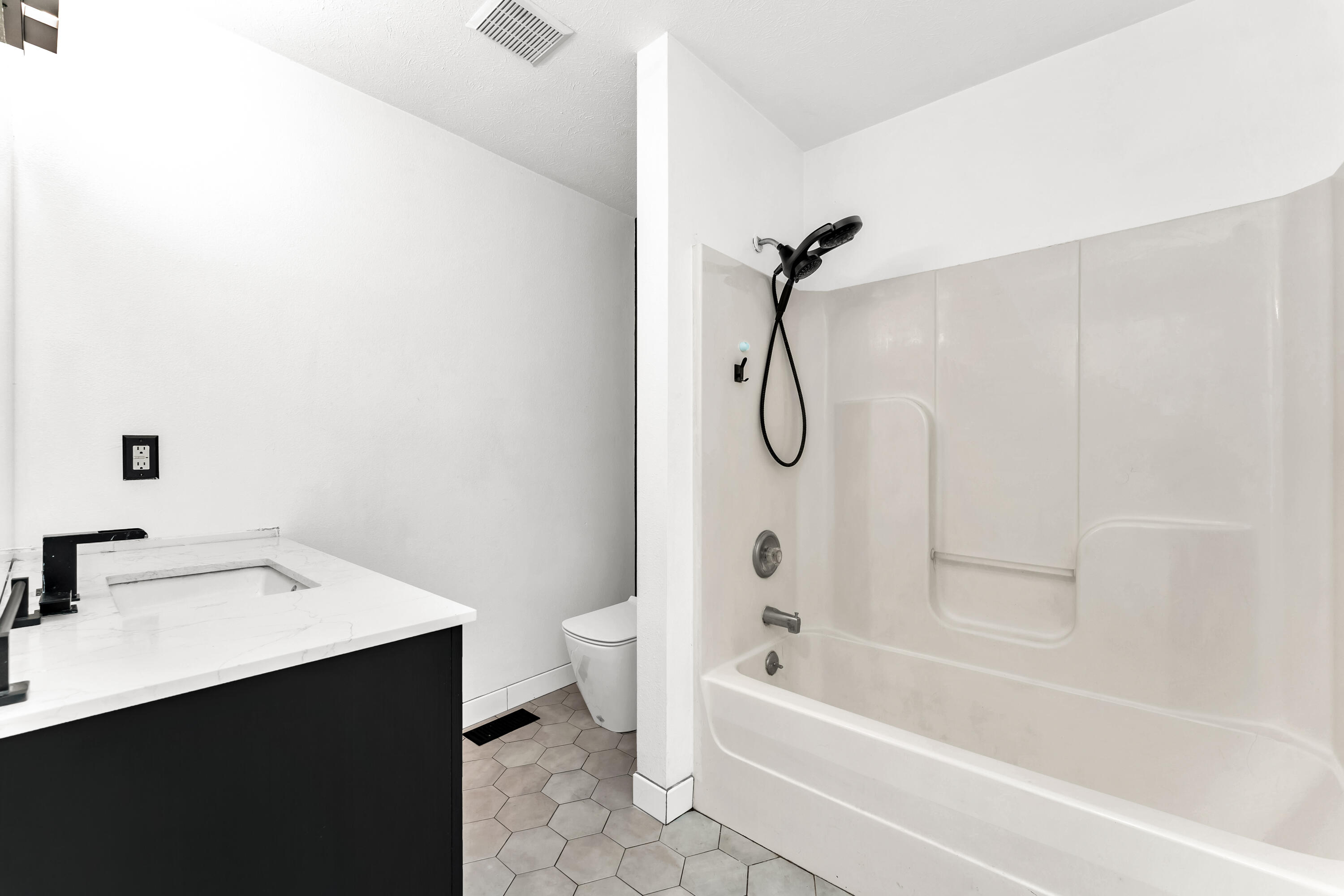 700 North Lexington Avenue Property Photo 27