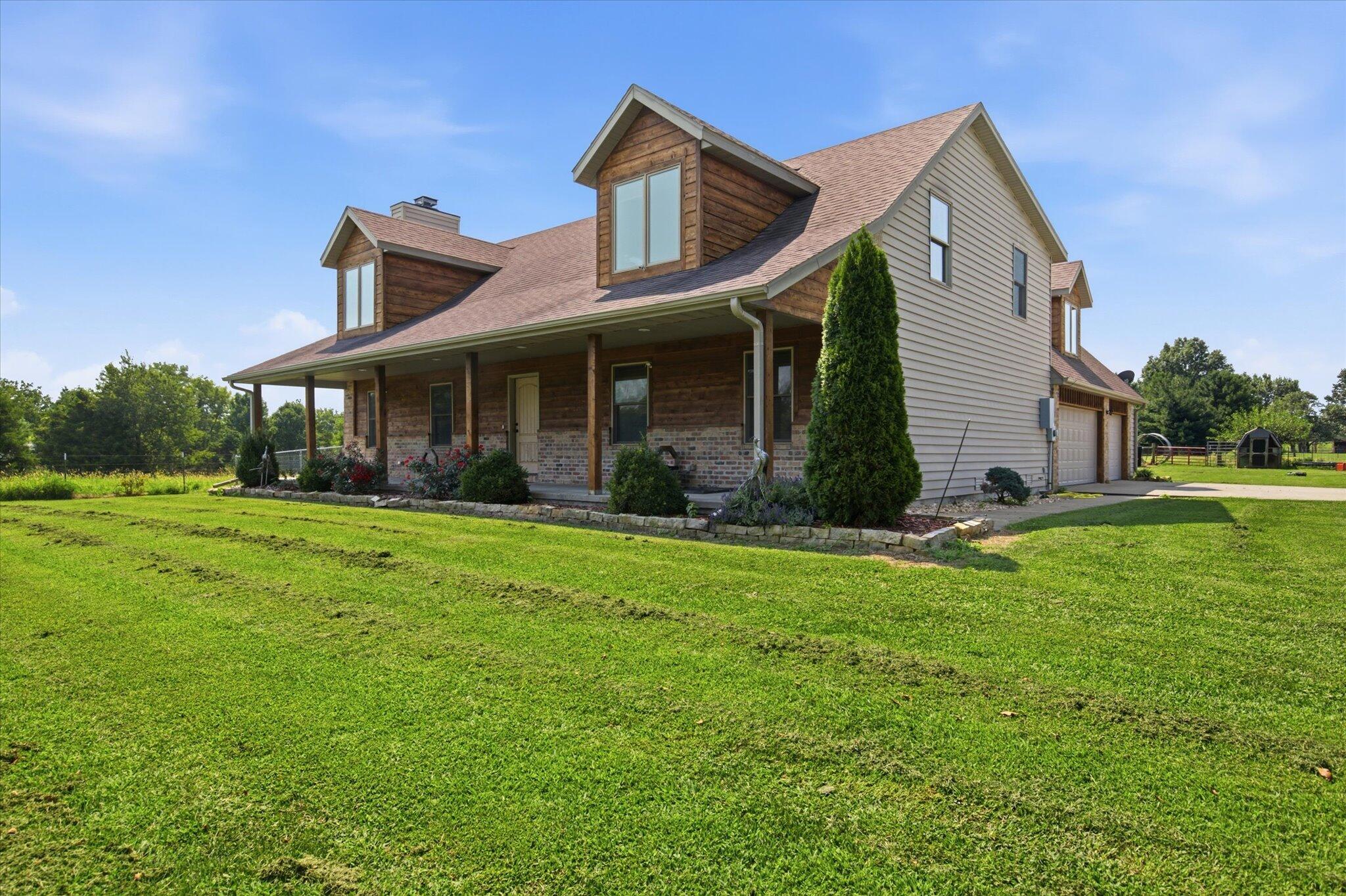 195 Meadow Hill Lane Property Photo 1