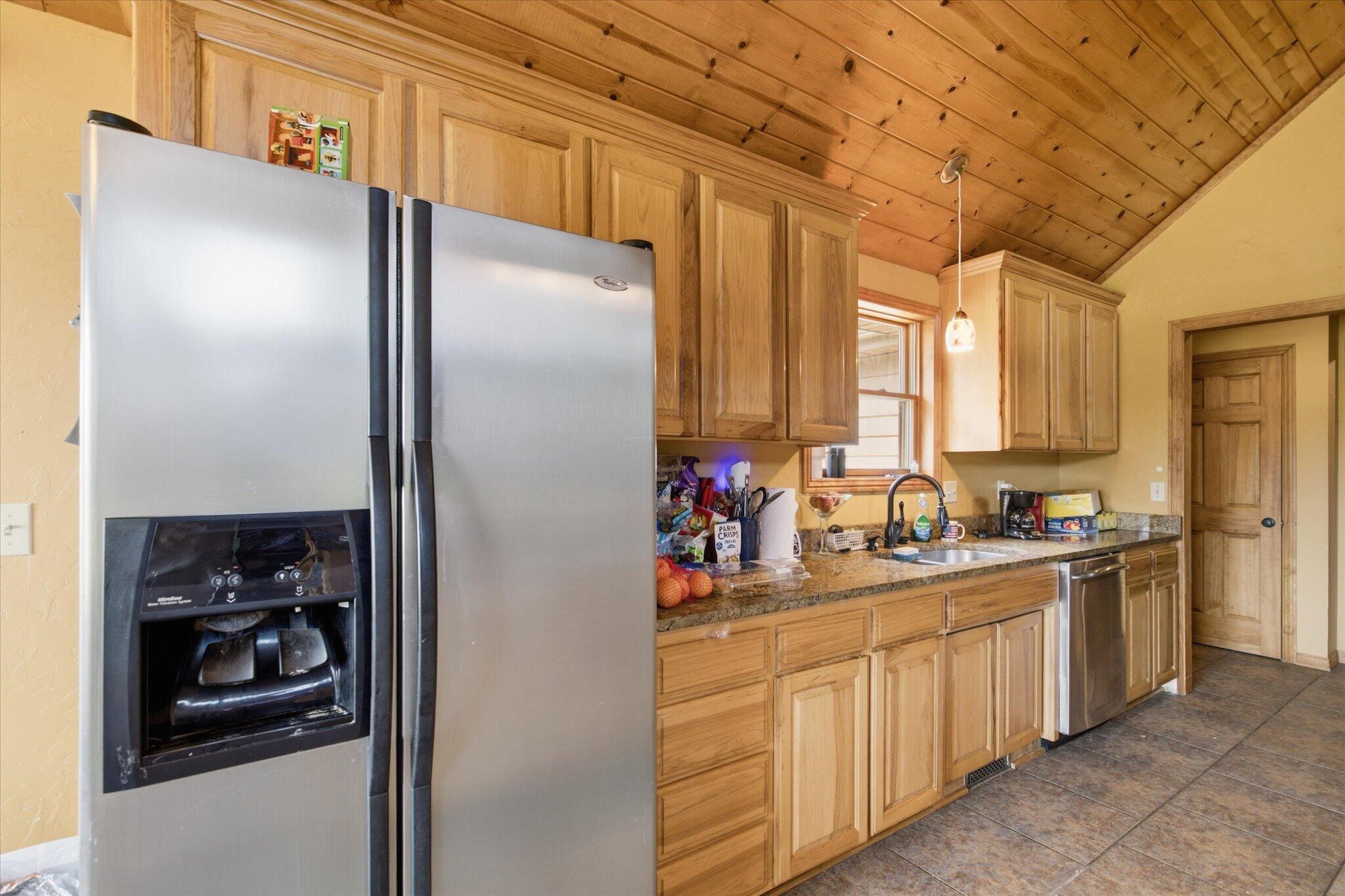 195 Meadow Hill Lane Property Photo 14