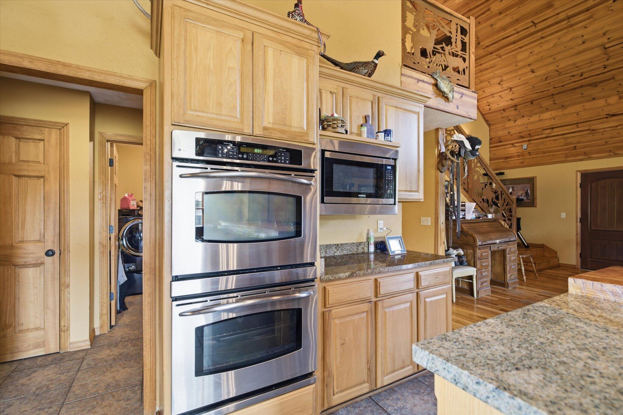 195 Meadow Hill Lane Property Photo 15