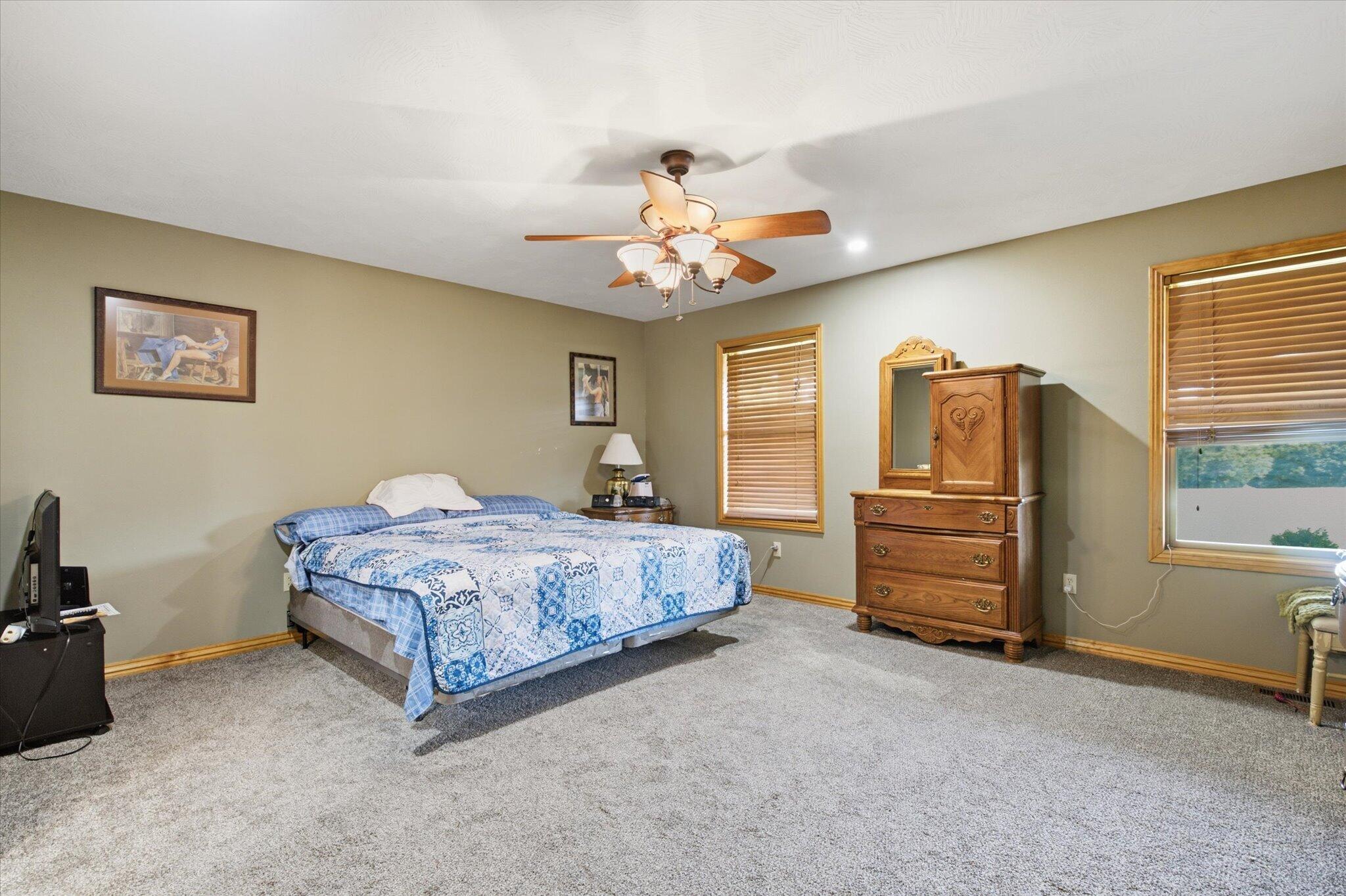 195 Meadow Hill Lane Property Photo 17