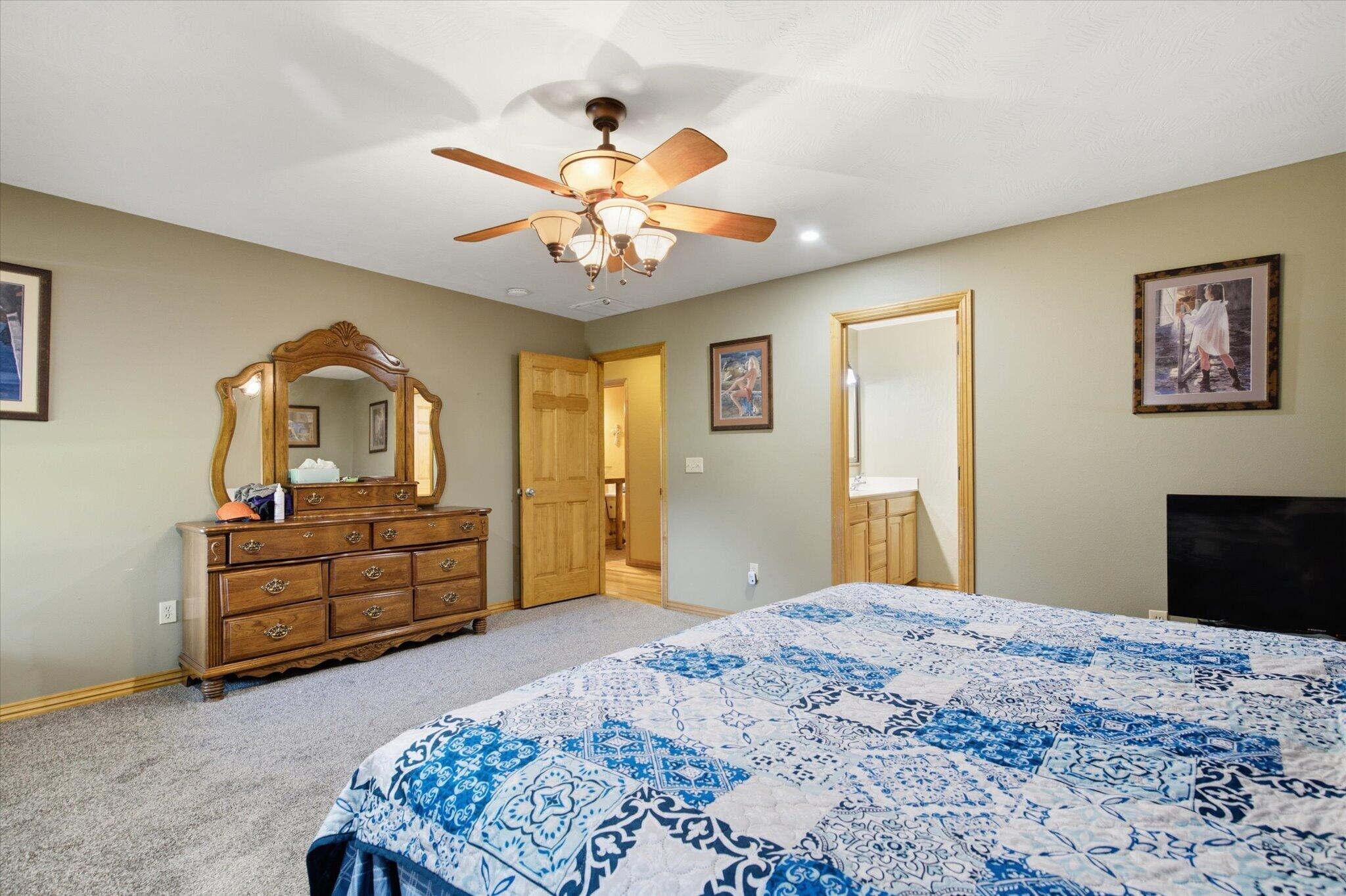195 Meadow Hill Lane Property Photo 18