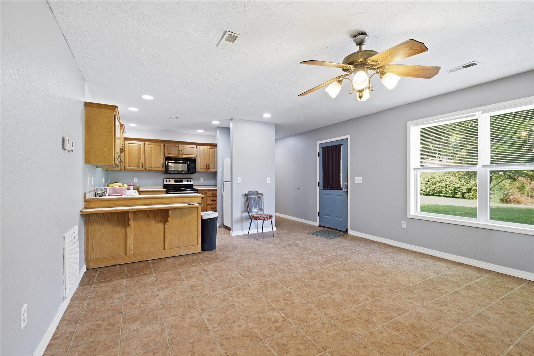 195 Meadow Hill Lane Property Photo 38