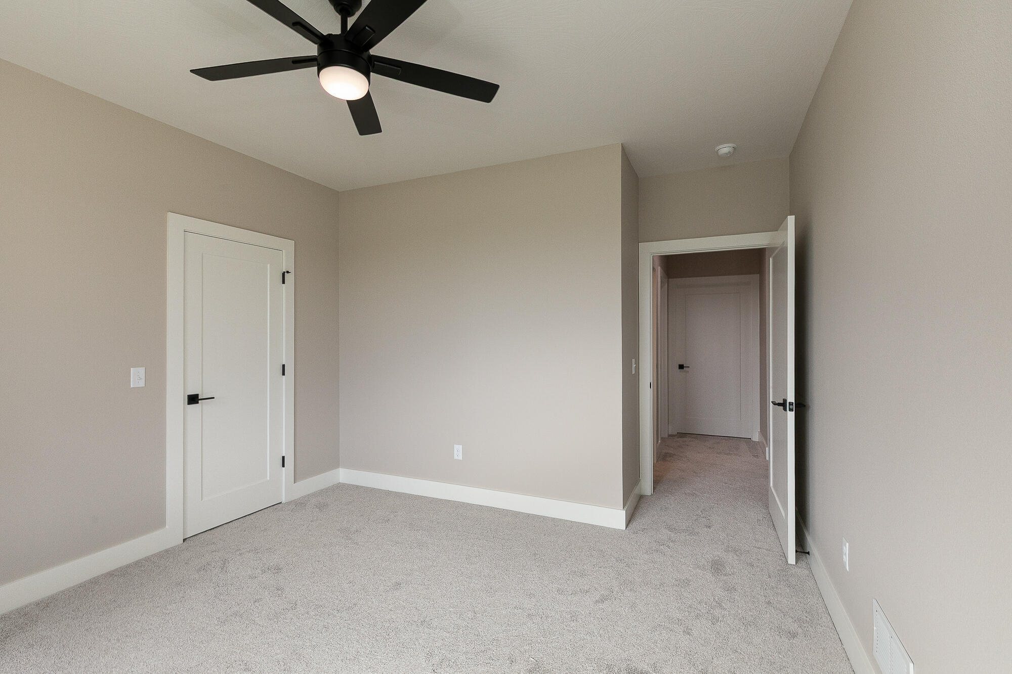 2066 North Unbridled Court Property Photo 44
