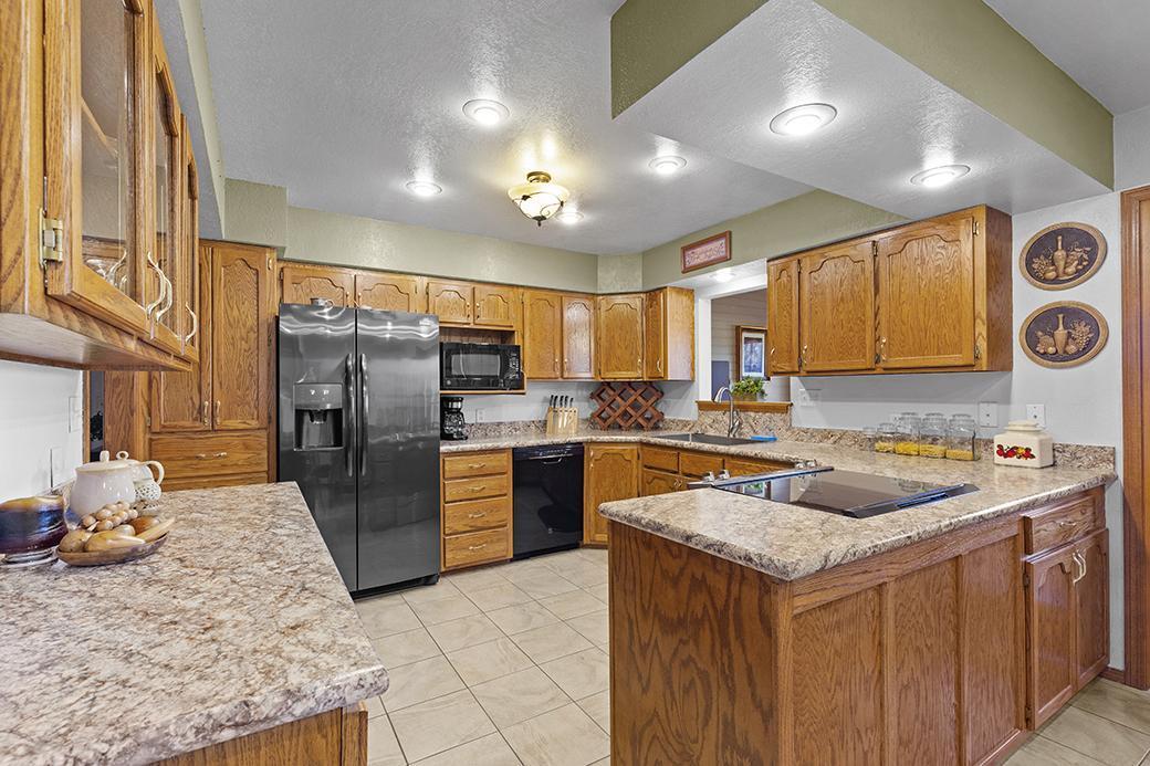 3711 Silver Creek Road Property Photo 11