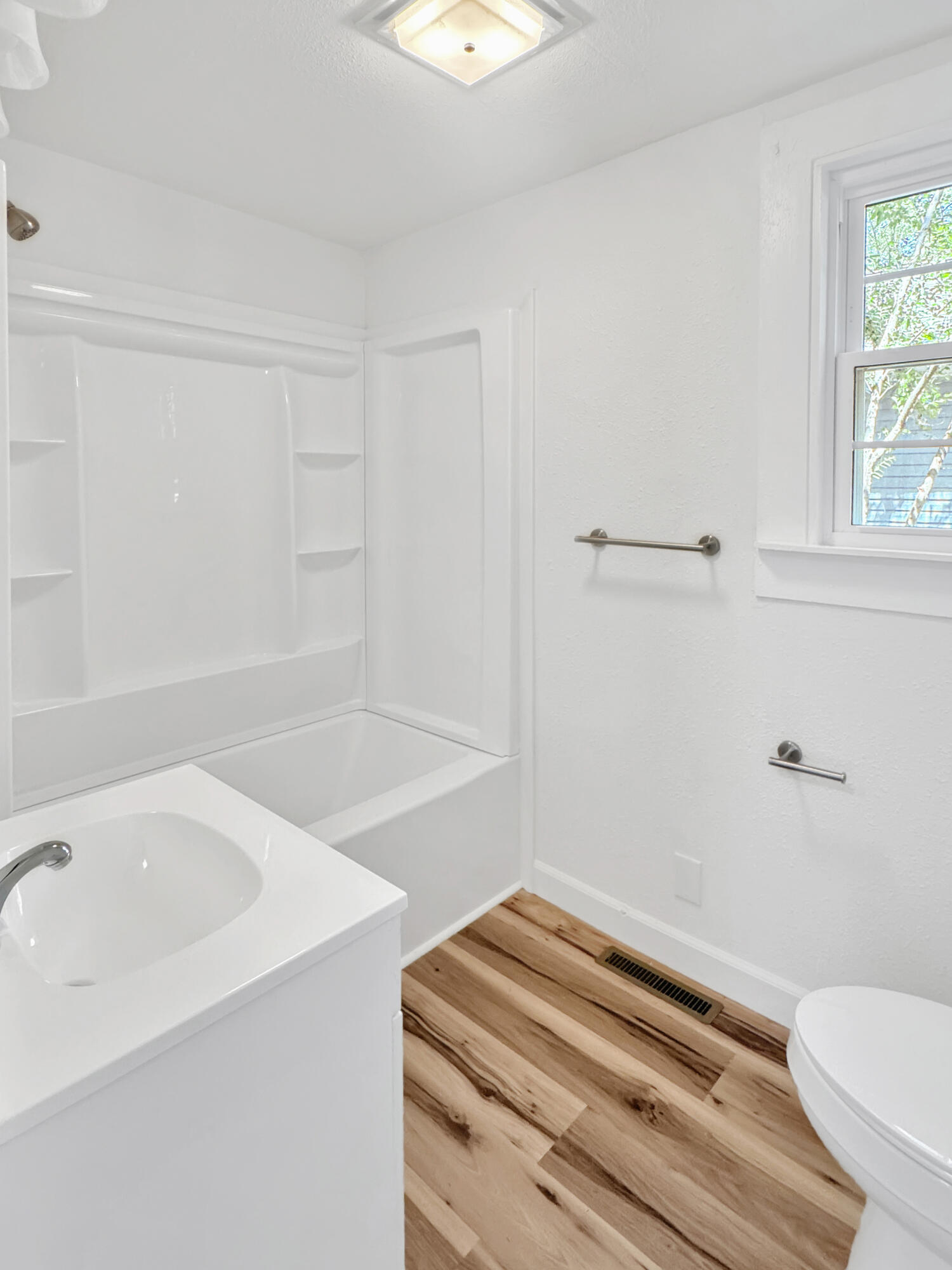 516 South Jackson Avenue Property Photo 7