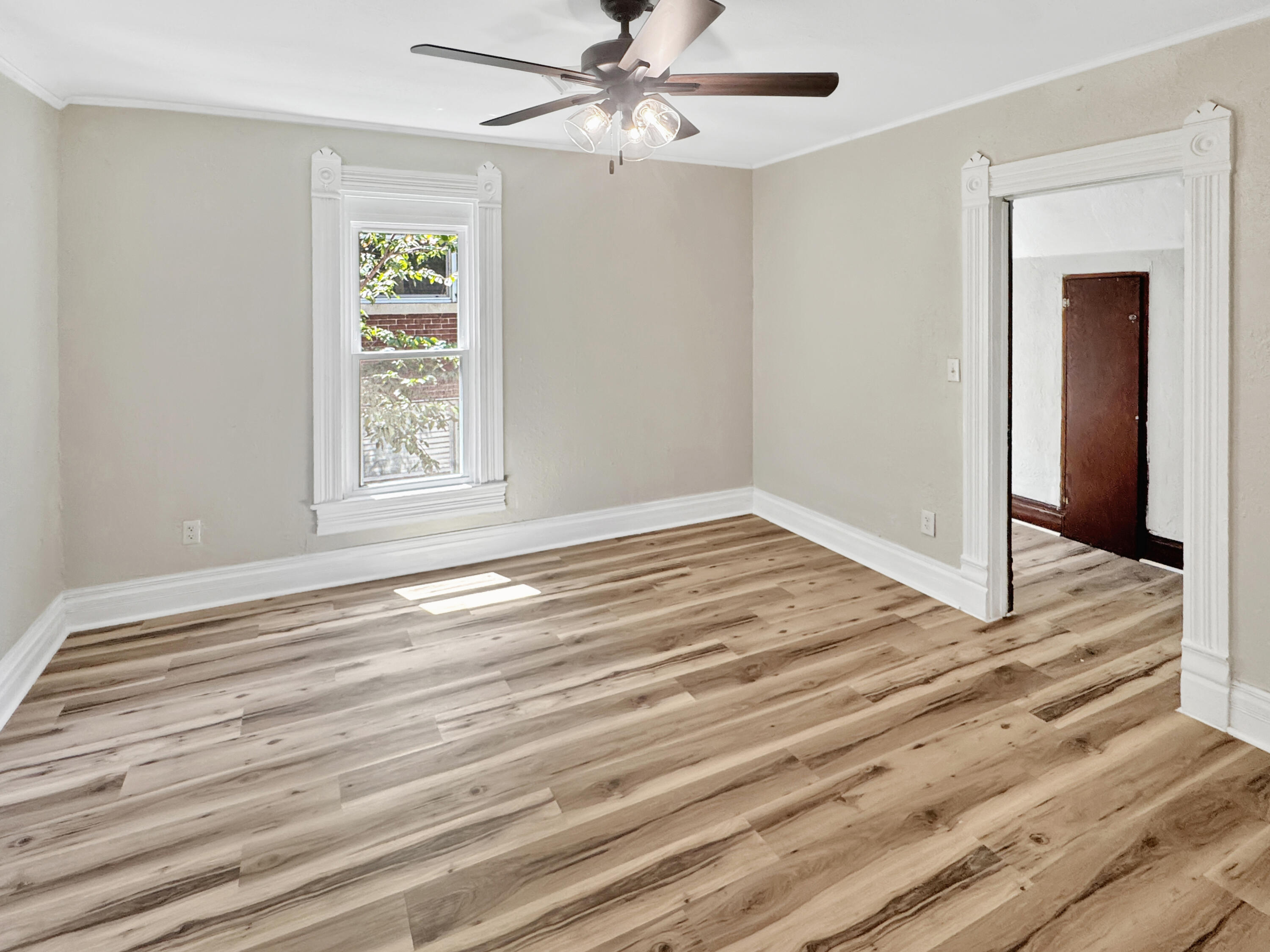 516 South Jackson Avenue Property Photo 9