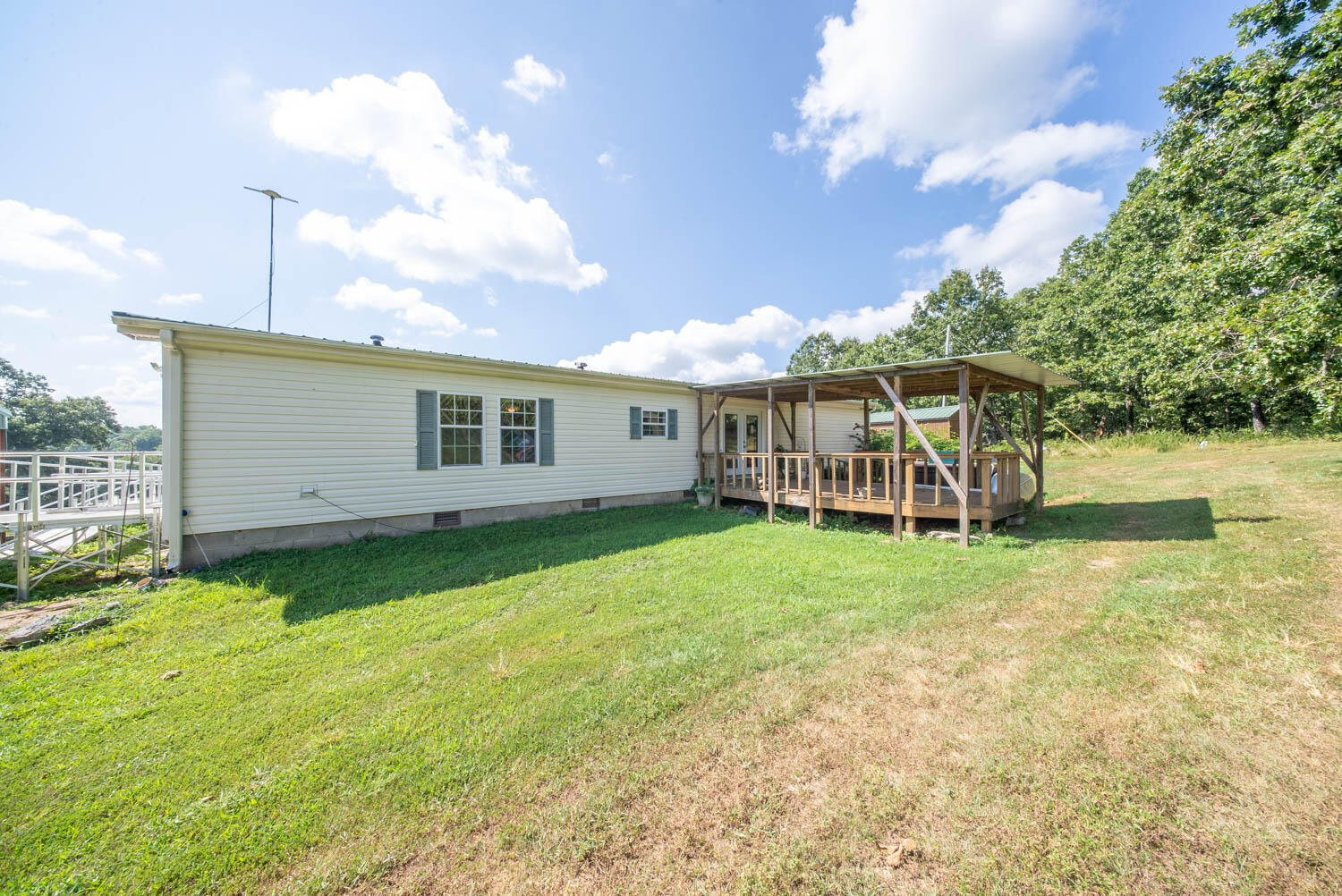 13917 County Road 6910 Property Photo 5