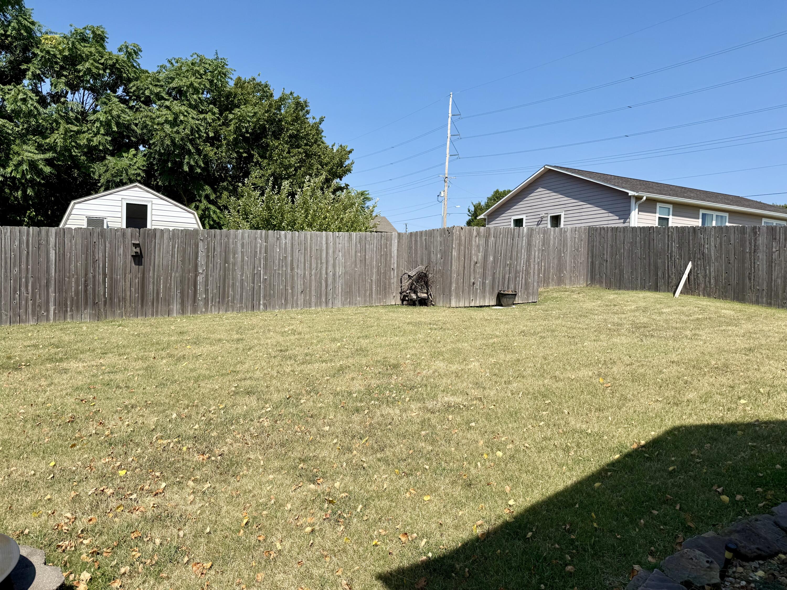 2610 South Adele Avenue Property Photo 3