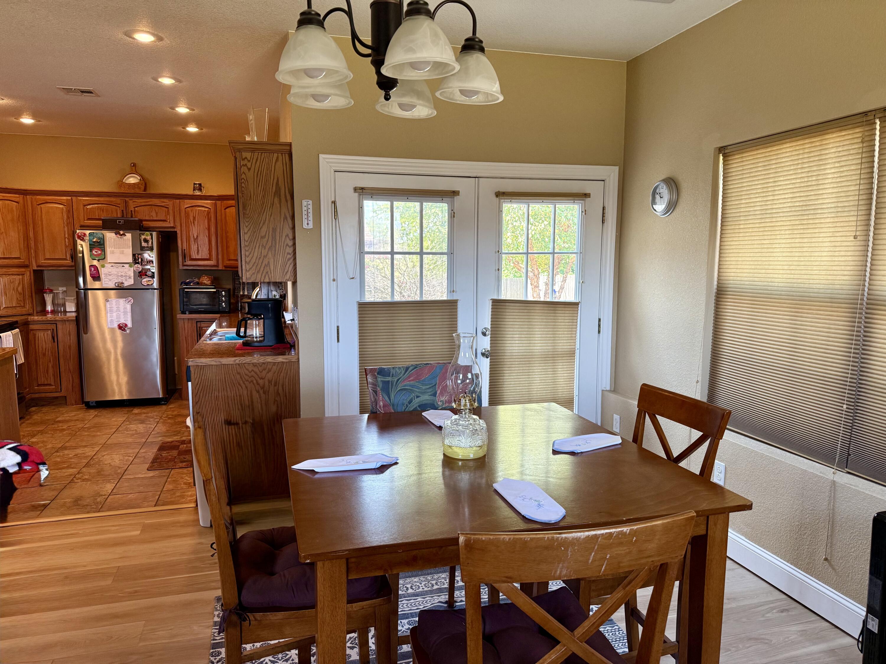 2610 South Adele Avenue Property Photo 7