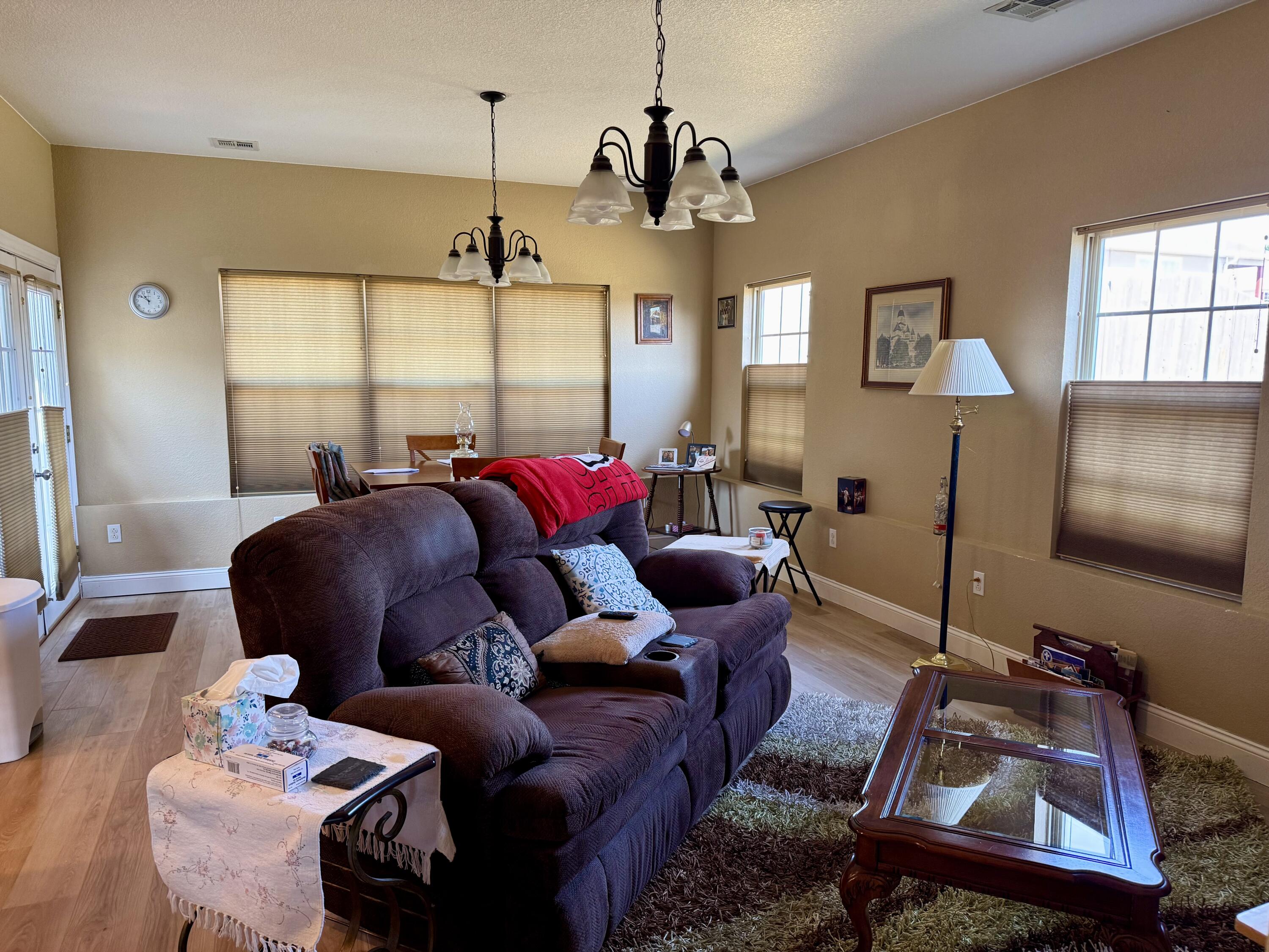 2610 South Adele Avenue Property Photo 9