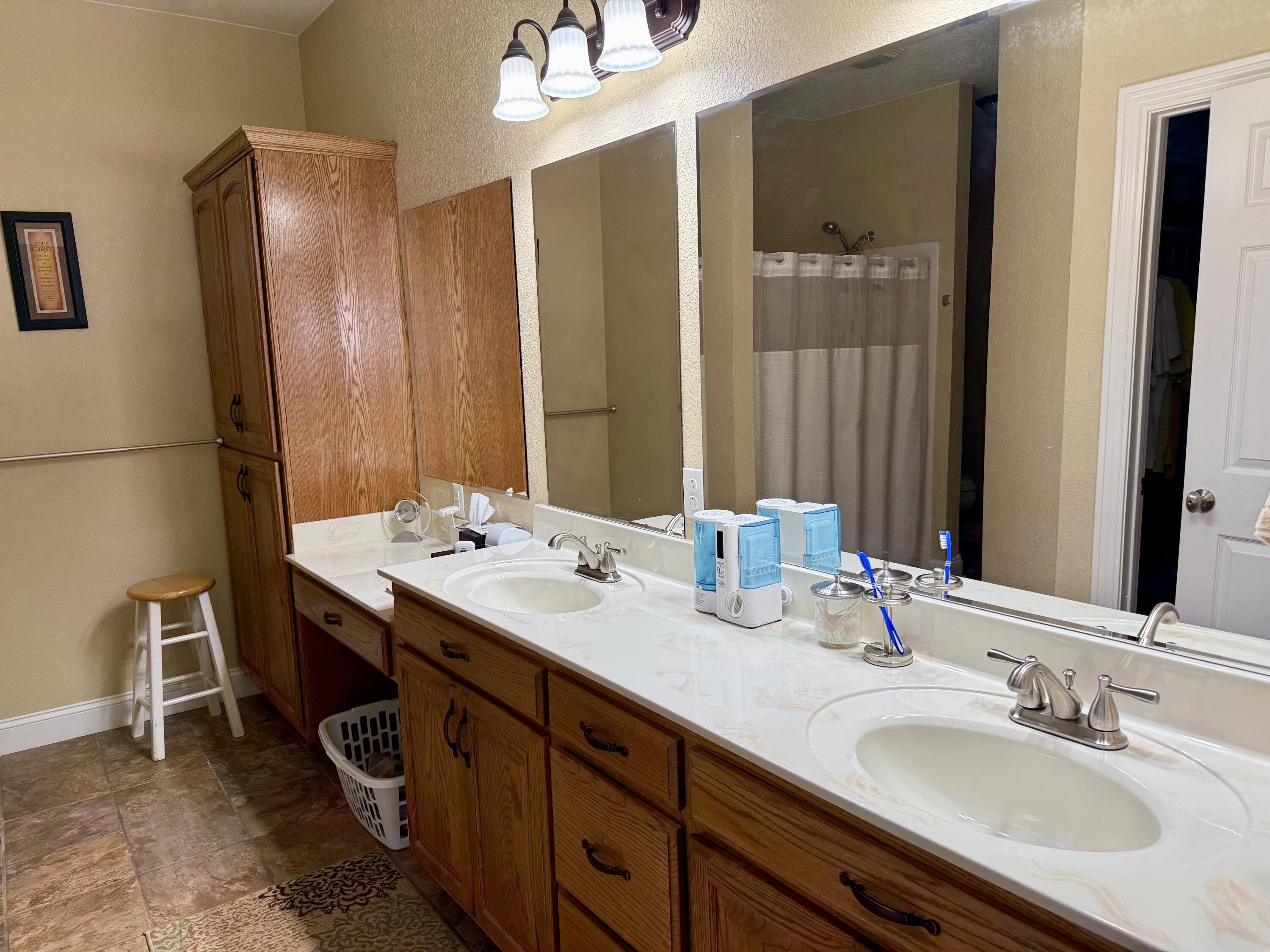 2610 South Adele Avenue Property Photo 17