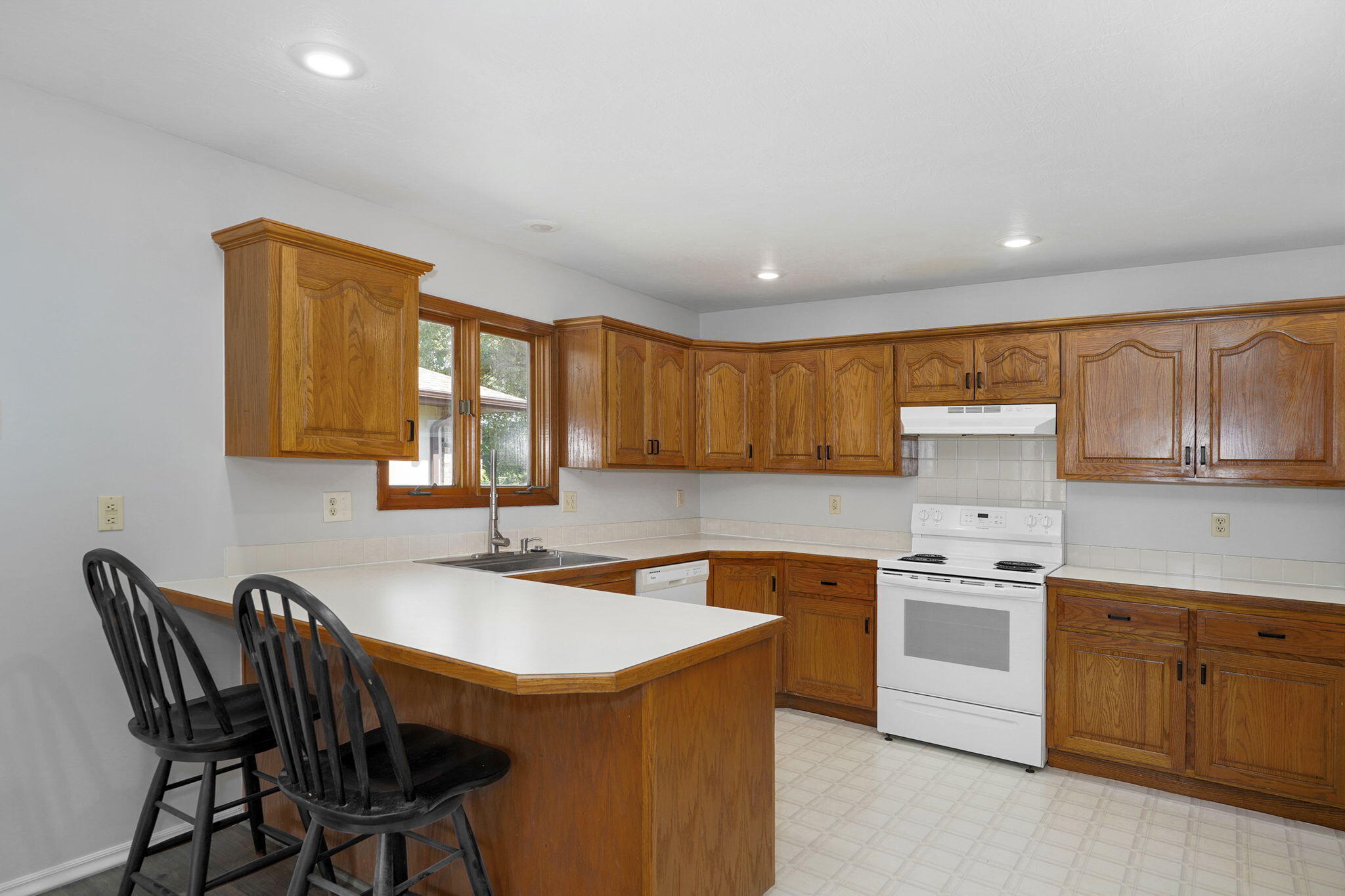 4851 East Weeping Willow Lane Property Photo 15