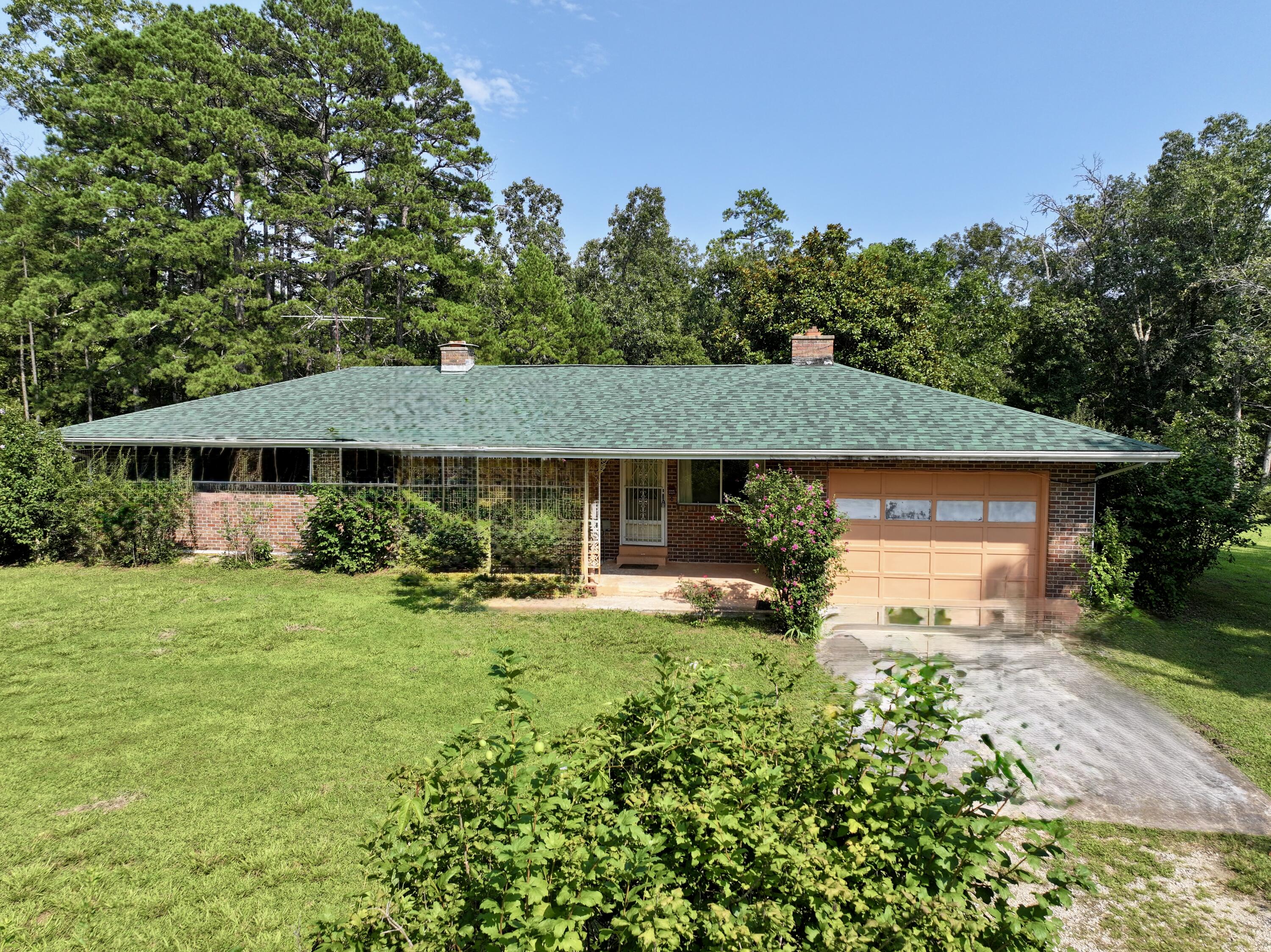 8214 Cr 563 Property Photo 1