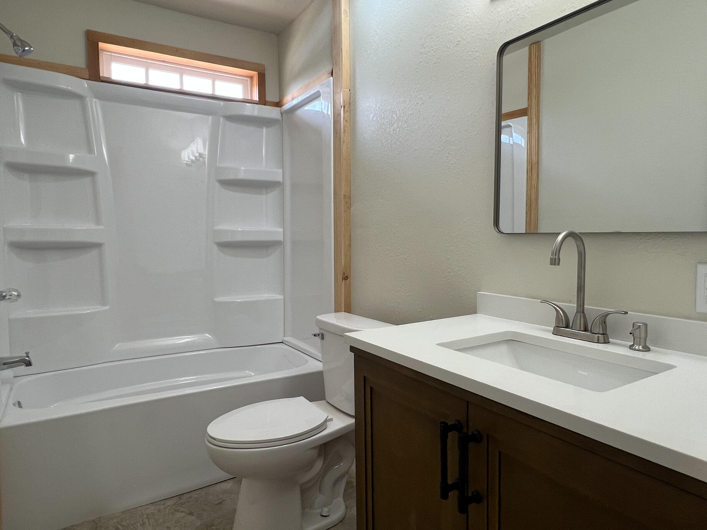 324 West 7th Street Property Photo 15