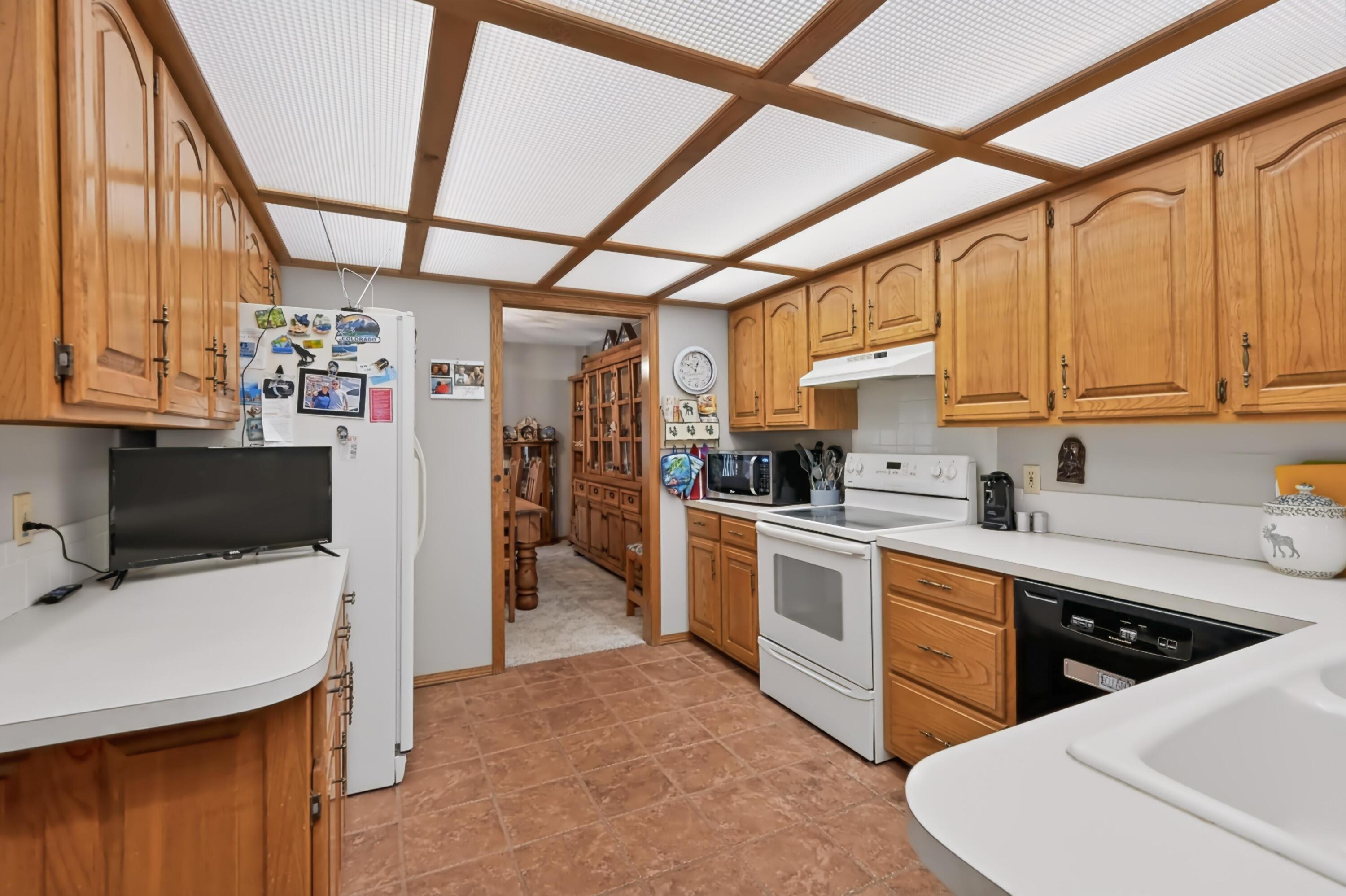 2219 Twin Hills Drive Property Photo 17