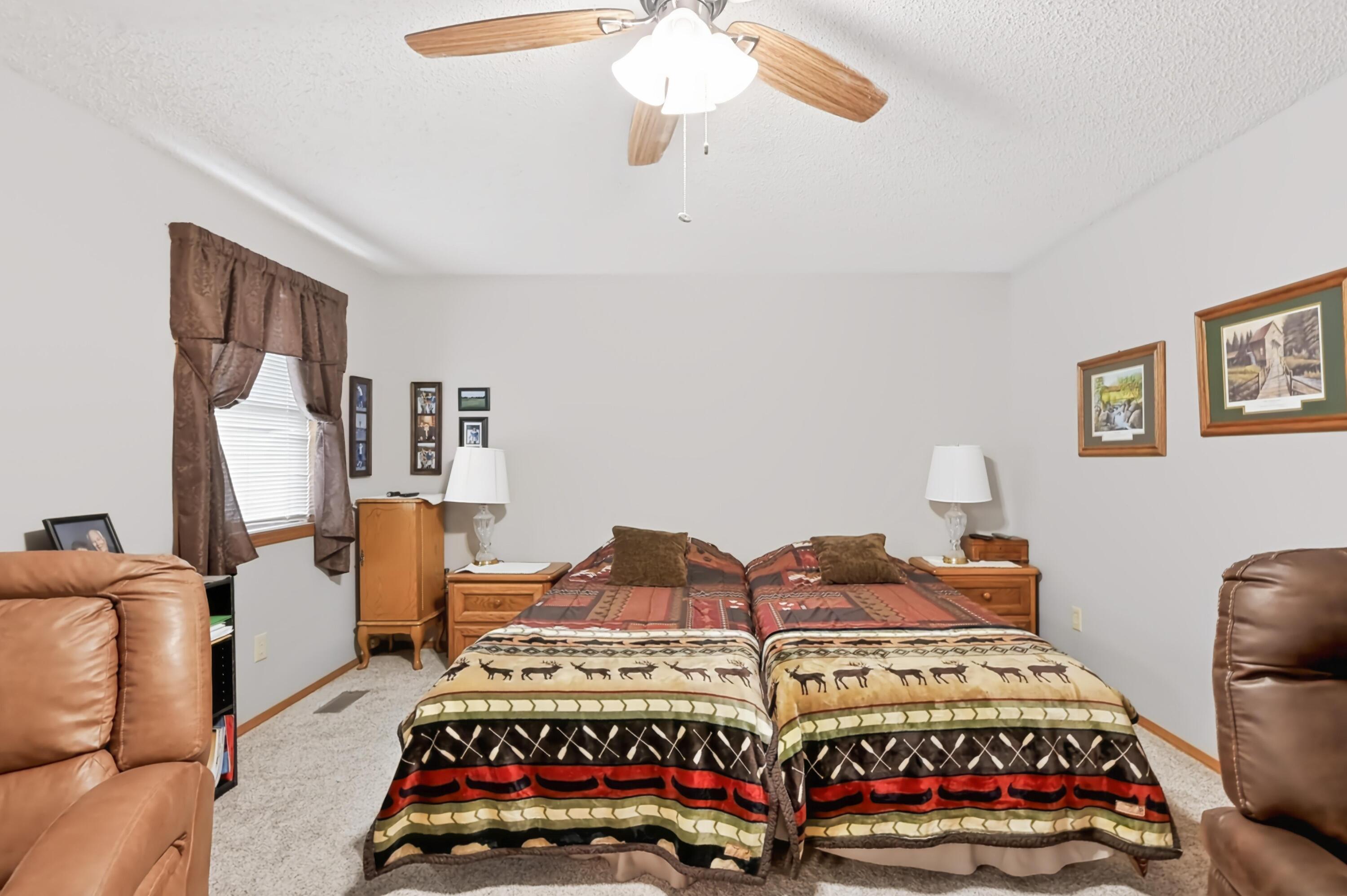 2219 Twin Hills Drive Property Photo 32