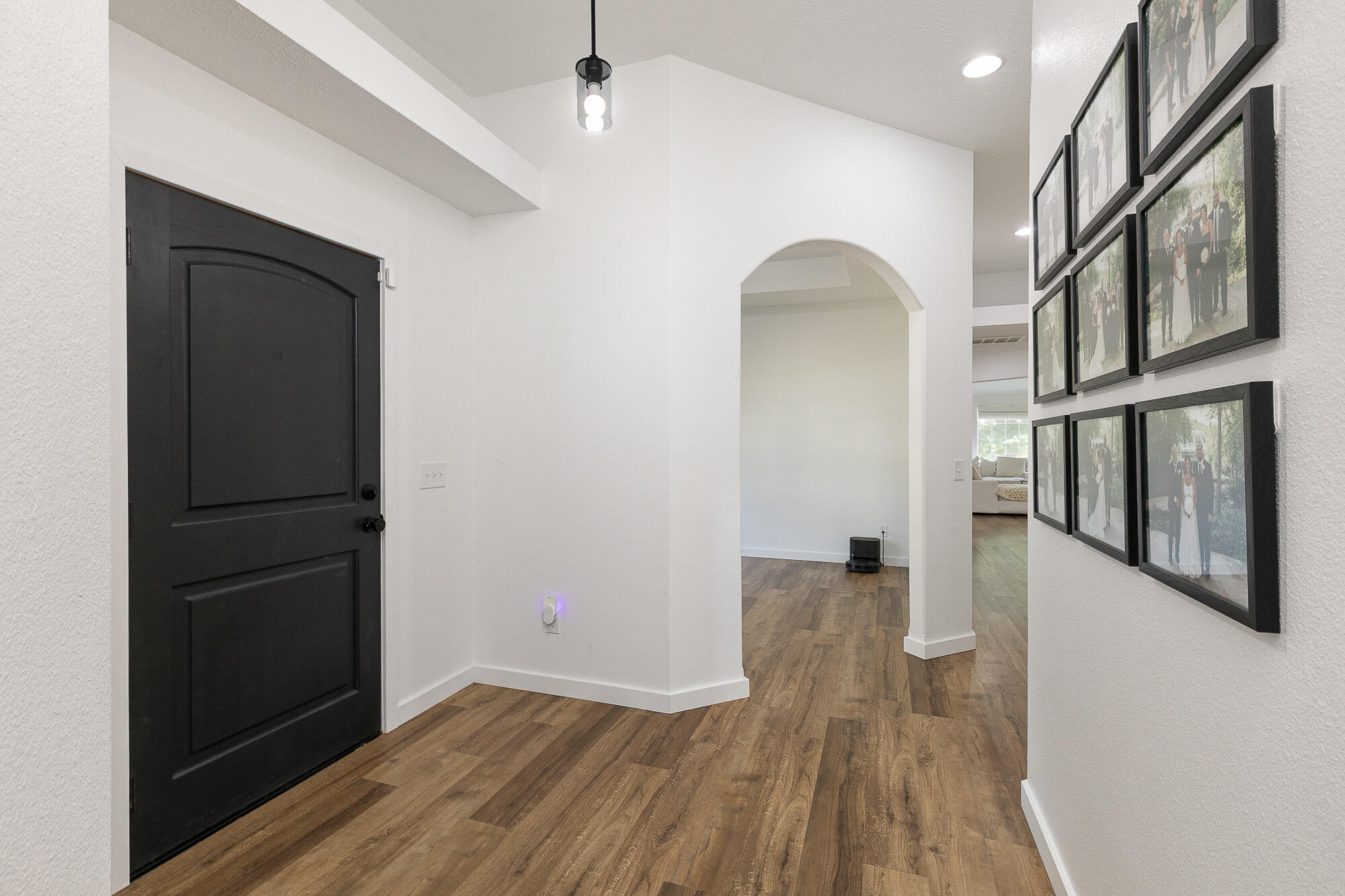 2098 North Preakness Drive Property Photo 4