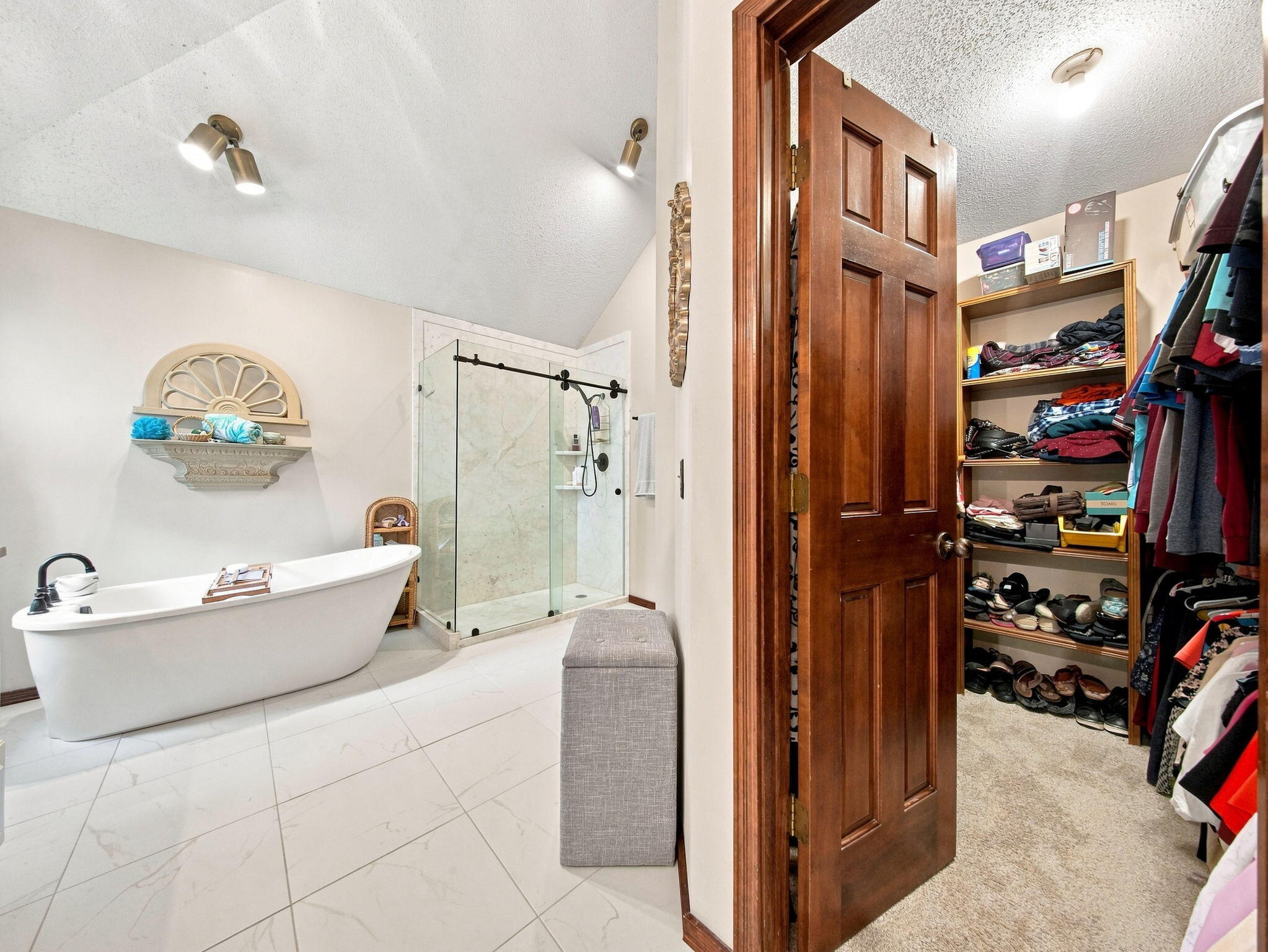 862 West Kingsway Drive Property Photo 32