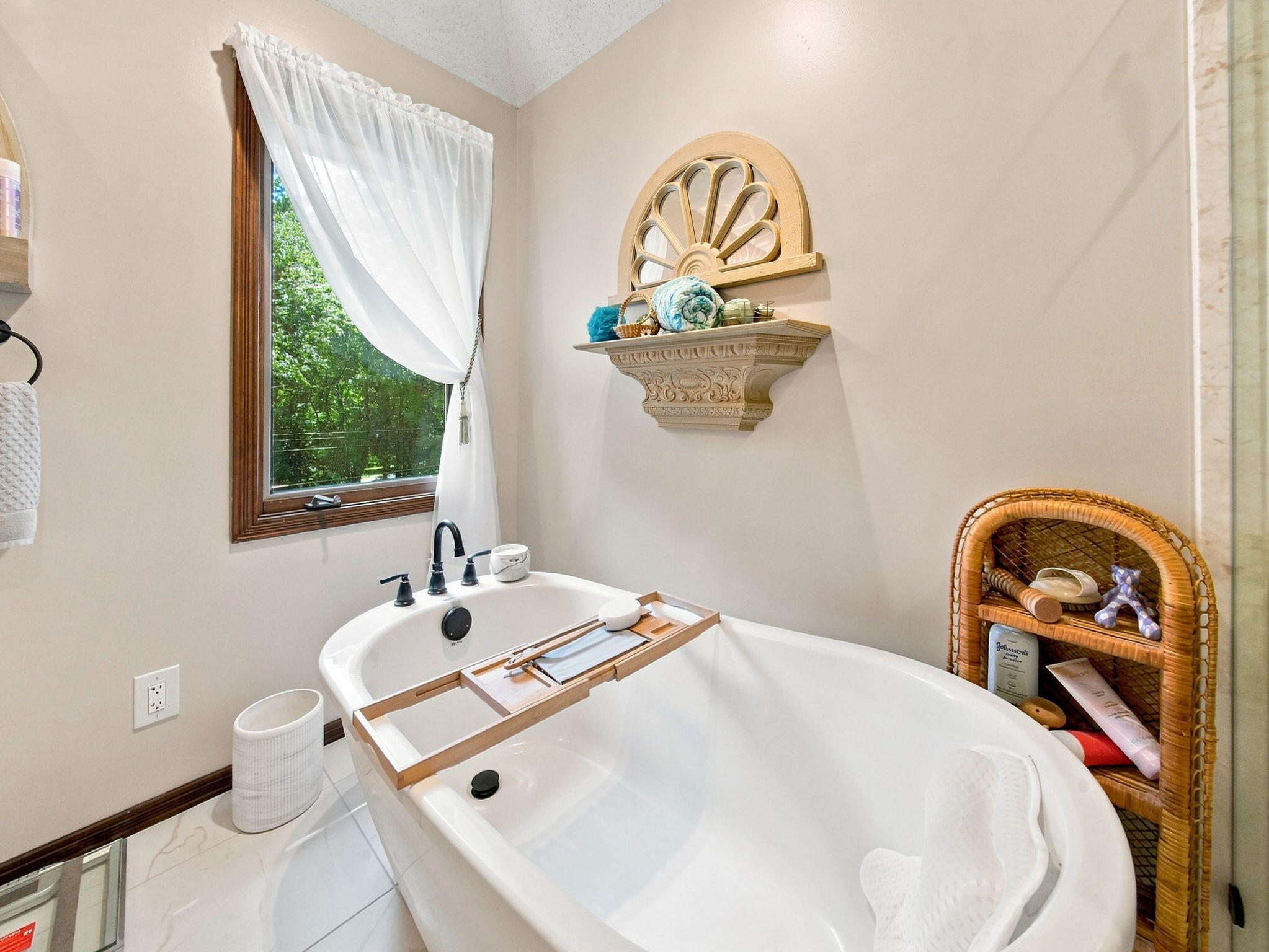 862 West Kingsway Drive Property Photo 37