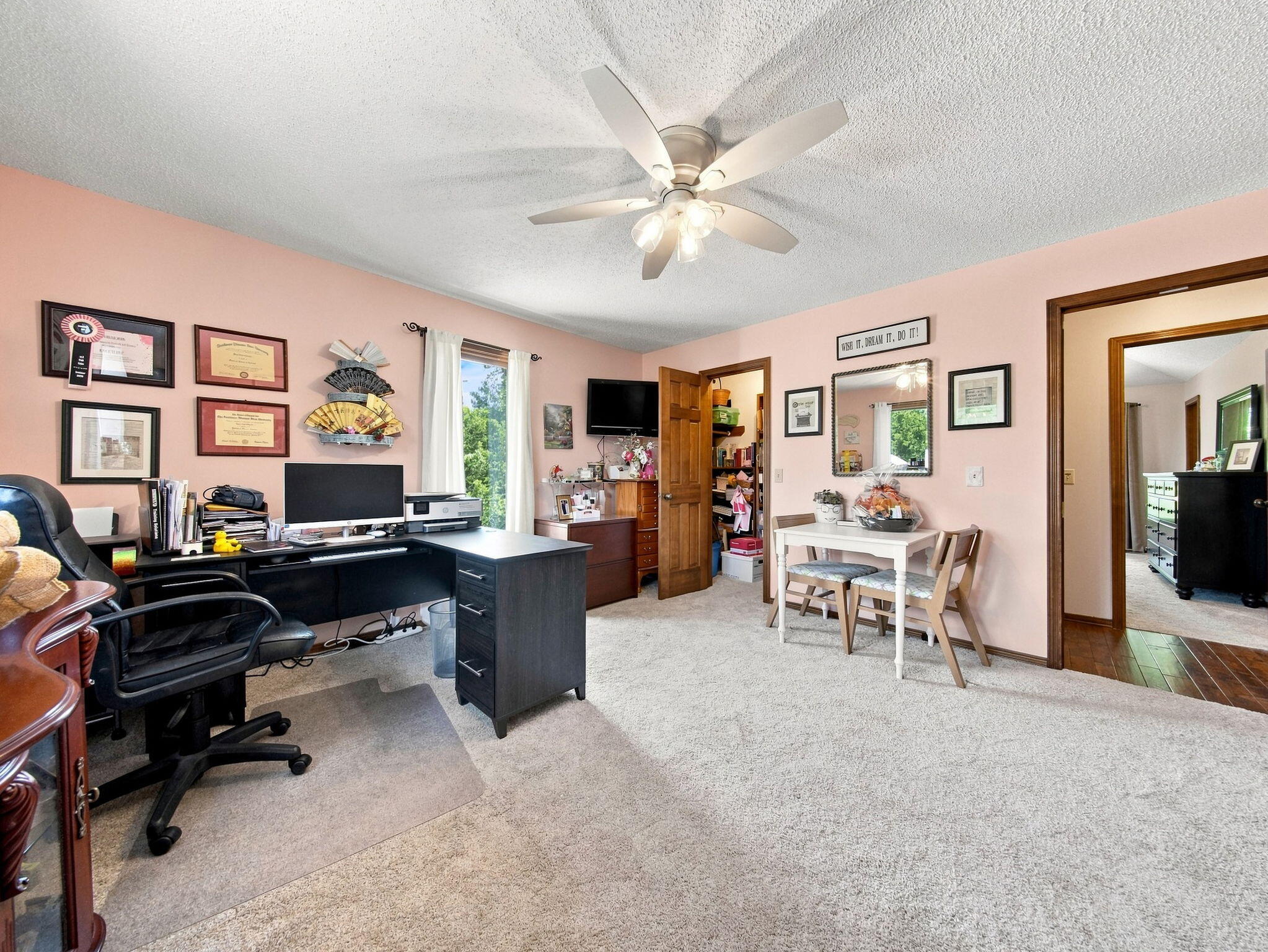 862 West Kingsway Drive Property Photo 42