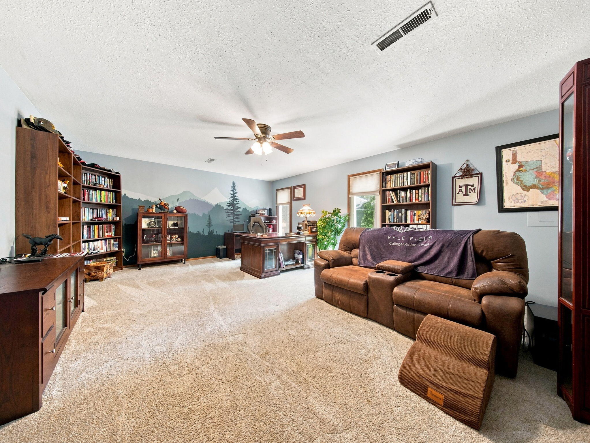 862 West Kingsway Drive Property Photo 43
