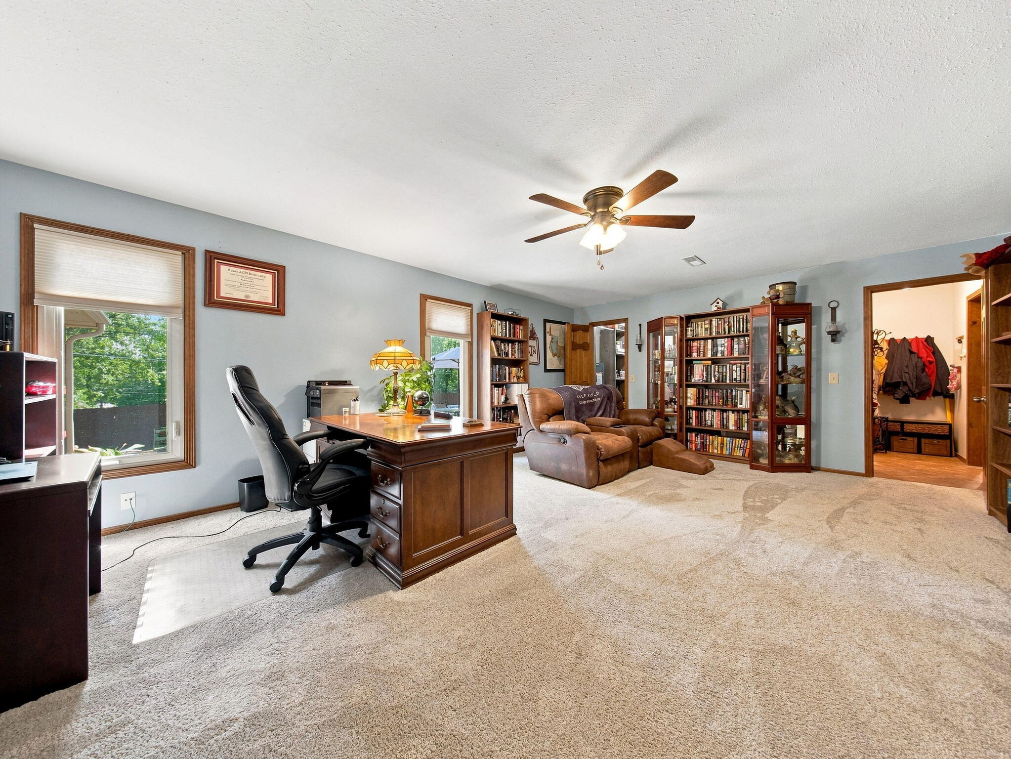 862 West Kingsway Drive Property Photo 45