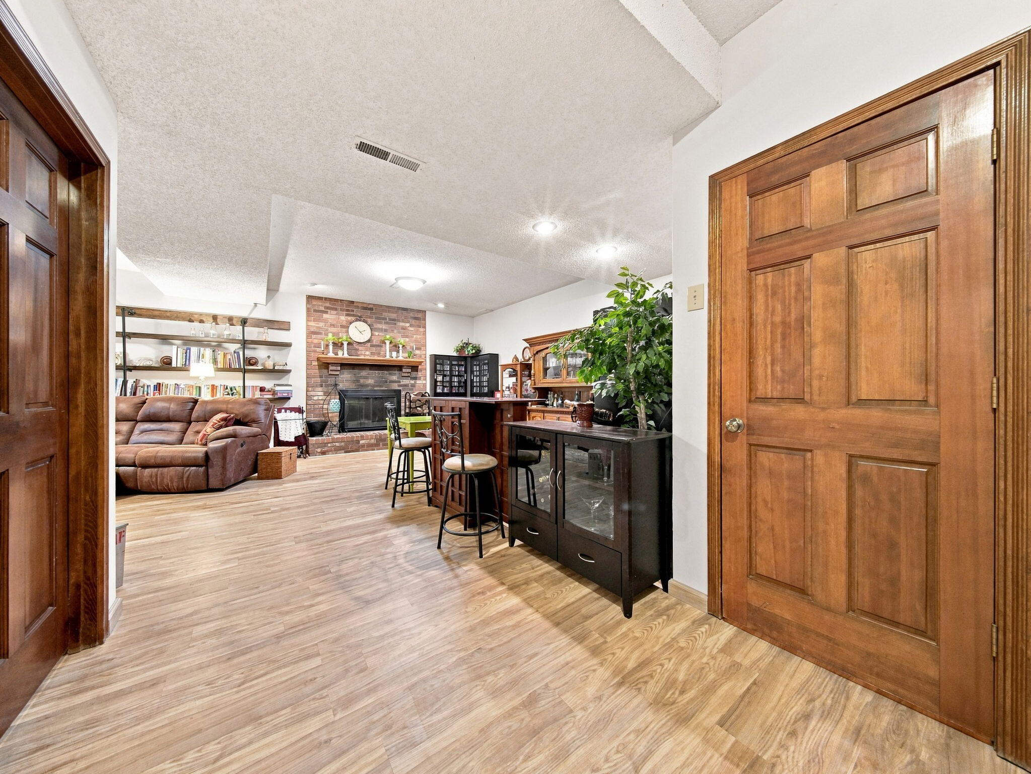 862 West Kingsway Drive Property Photo 48