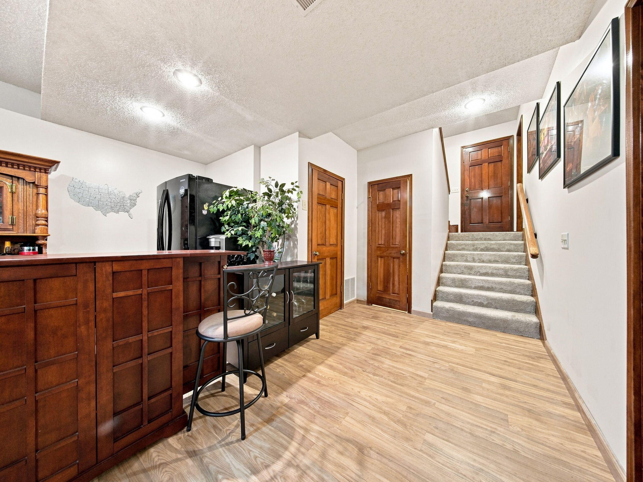 862 West Kingsway Drive Property Photo 49