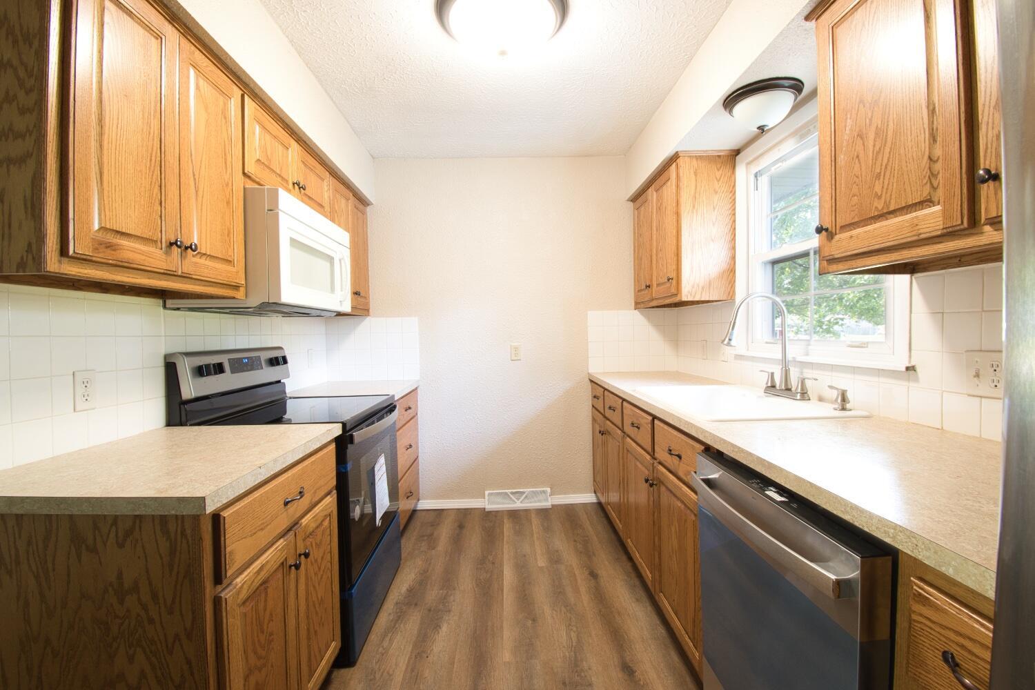 203 West King Drive Property Photo 14