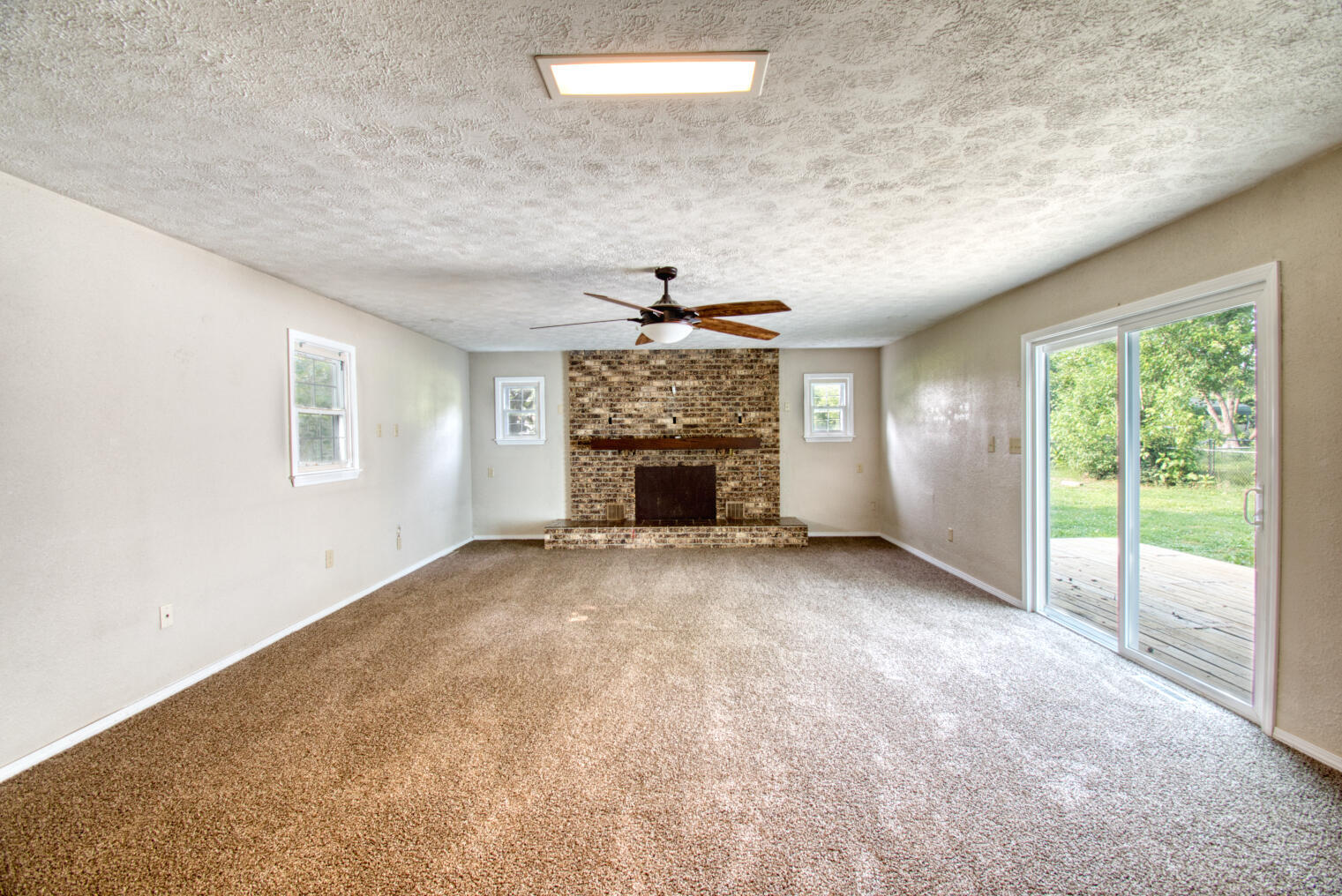 203 West King Drive Property Photo 19