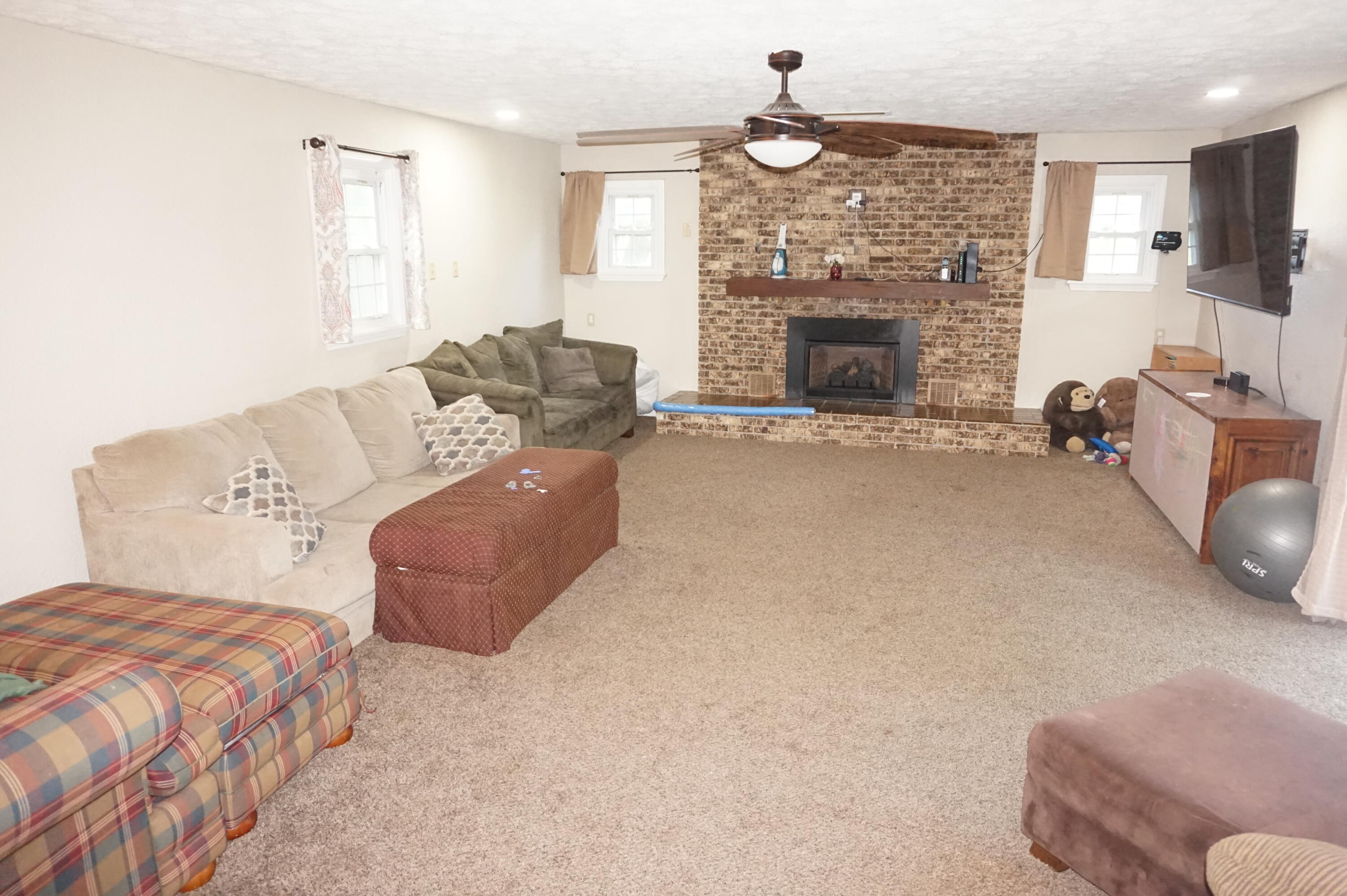 203 West King Drive Property Photo 21