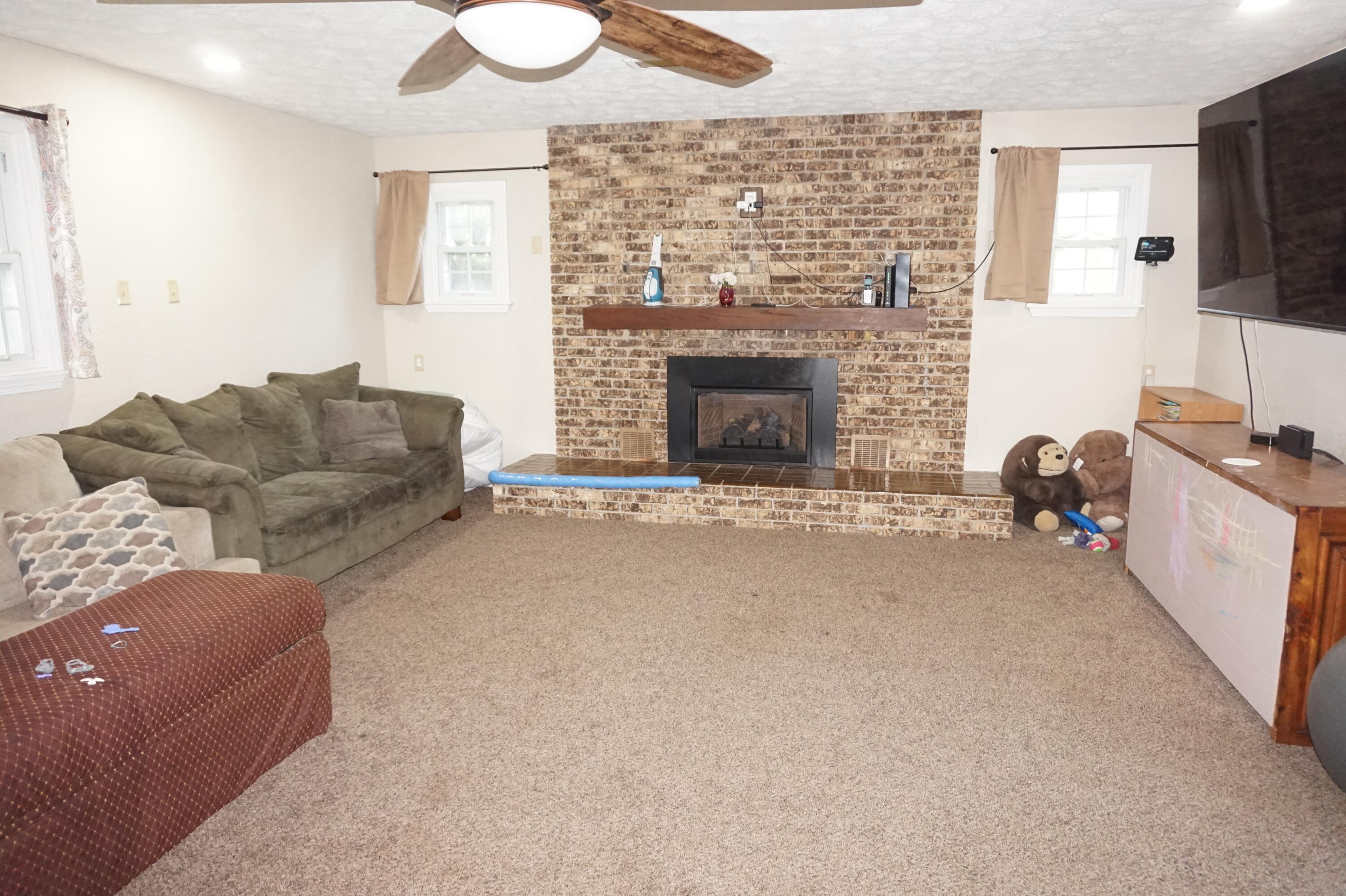203 West King Drive Property Photo 22