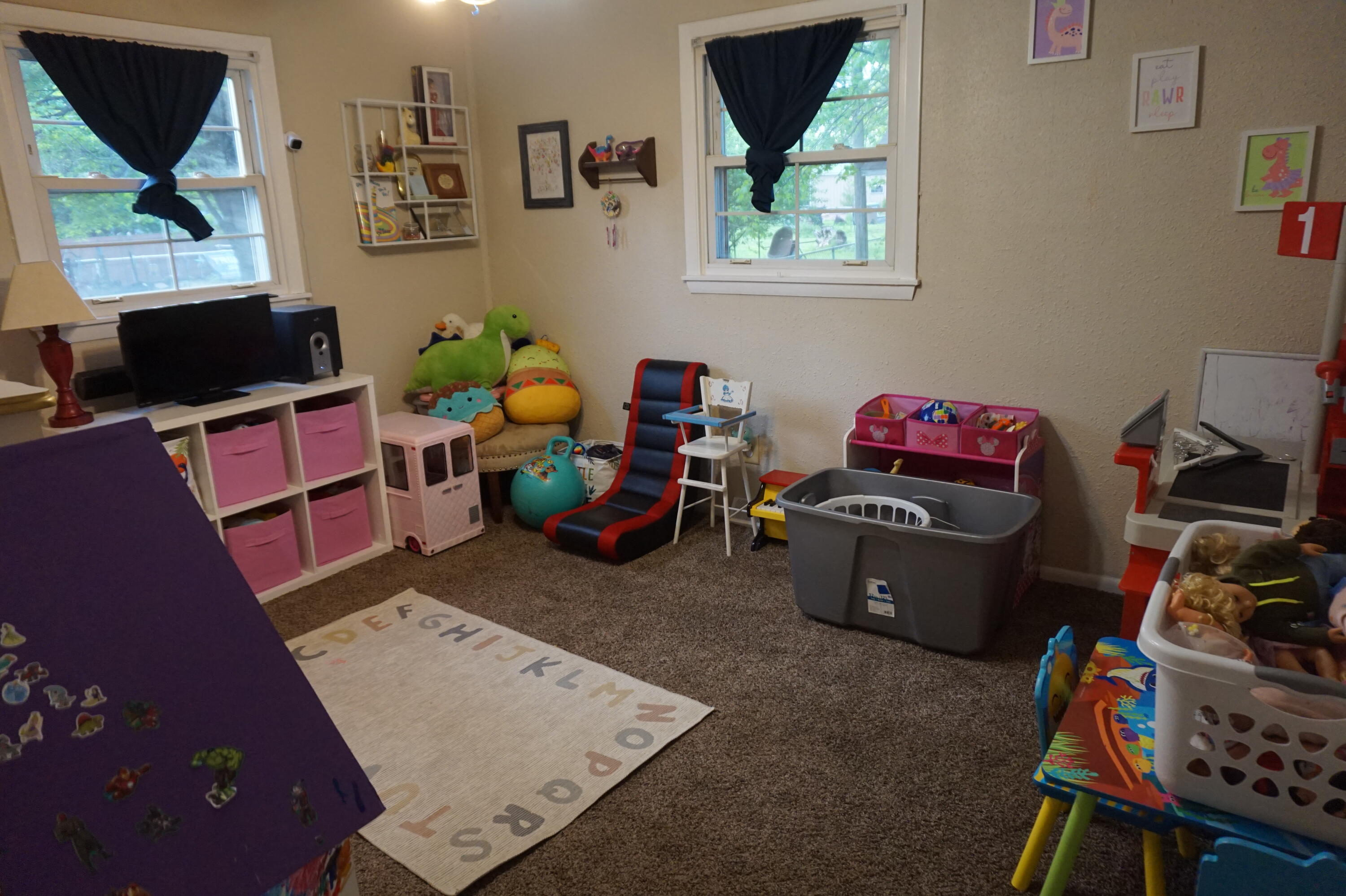 203 West King Drive Property Photo 32