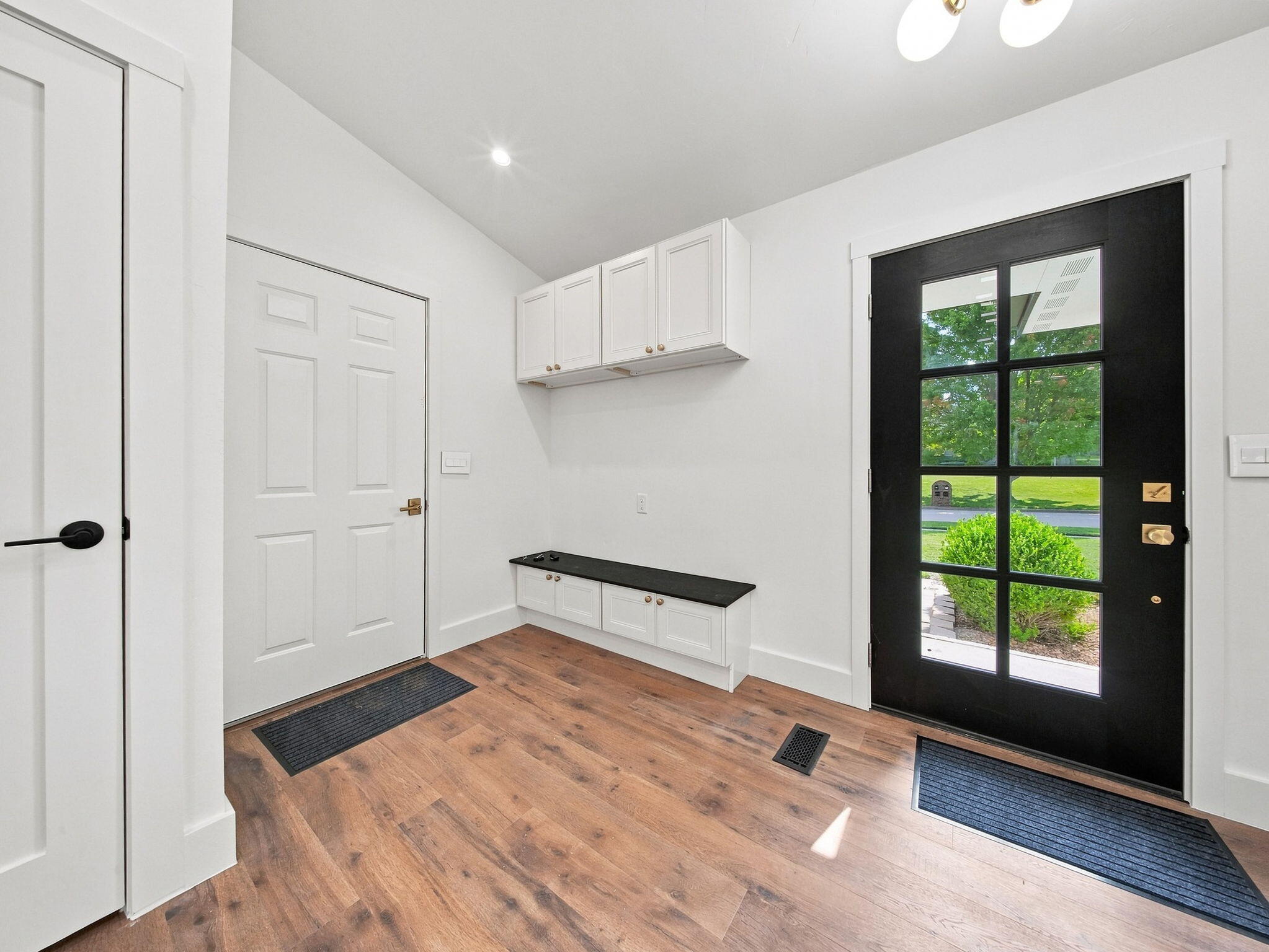 4397 South Hemlock Avenue Property Photo 11