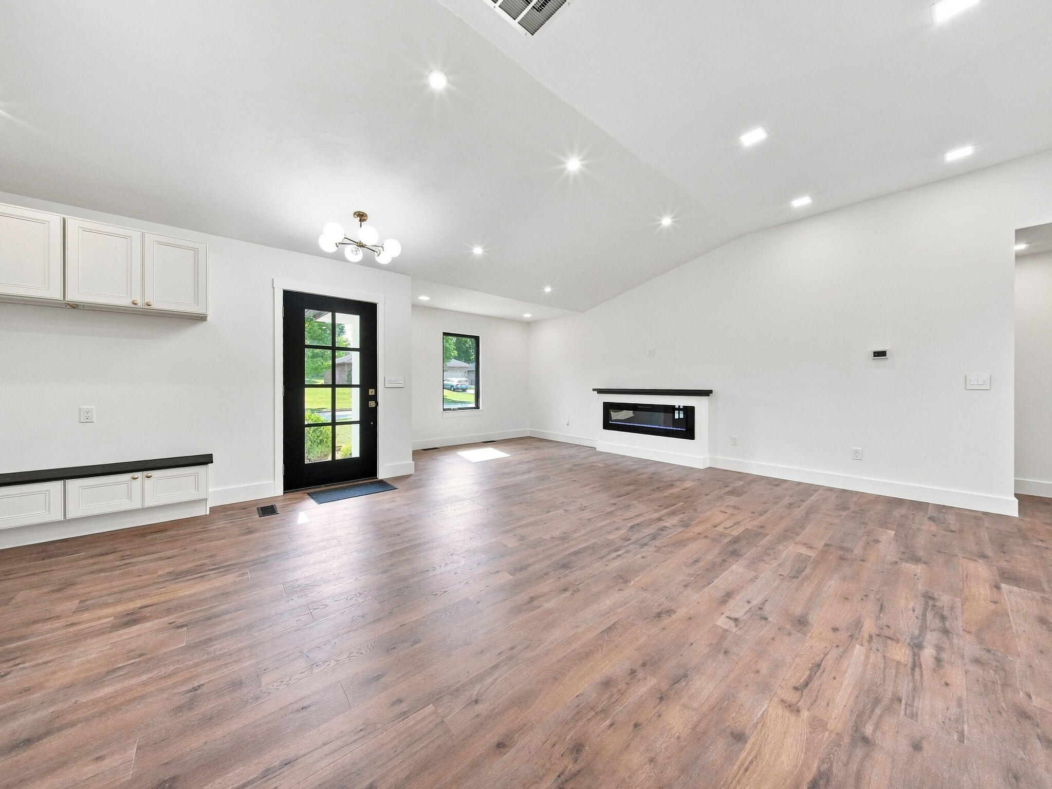 4397 South Hemlock Avenue Property Photo 16