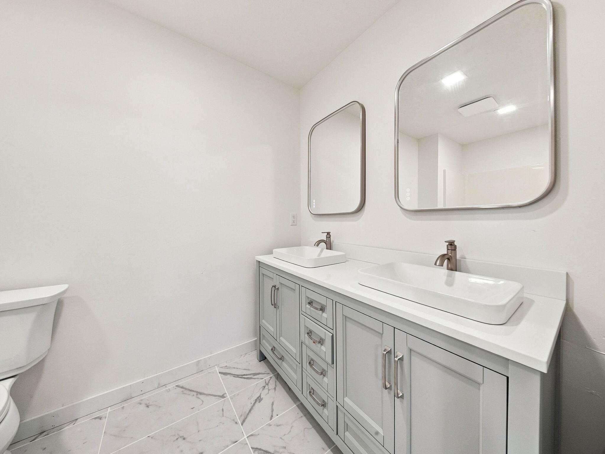 4397 South Hemlock Avenue Property Photo 29