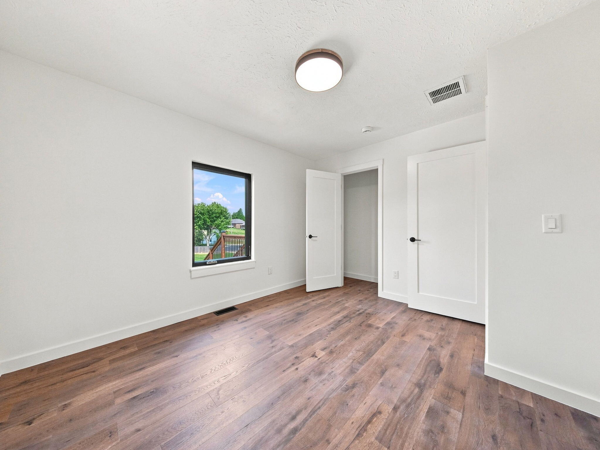 4397 South Hemlock Avenue Property Photo 35
